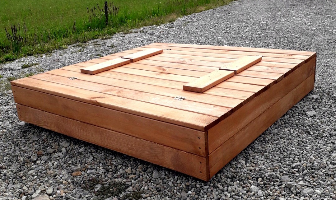 UZATVORENÉ PIESOVKO S IMPREGNOVANÝMI POSTEĽMI Kód výrobcu OCEL