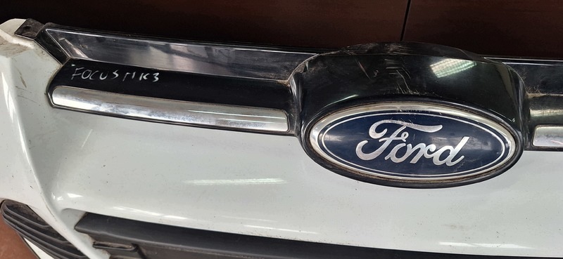 bumper front front FORD FOCUS MK3 BM5117757A
