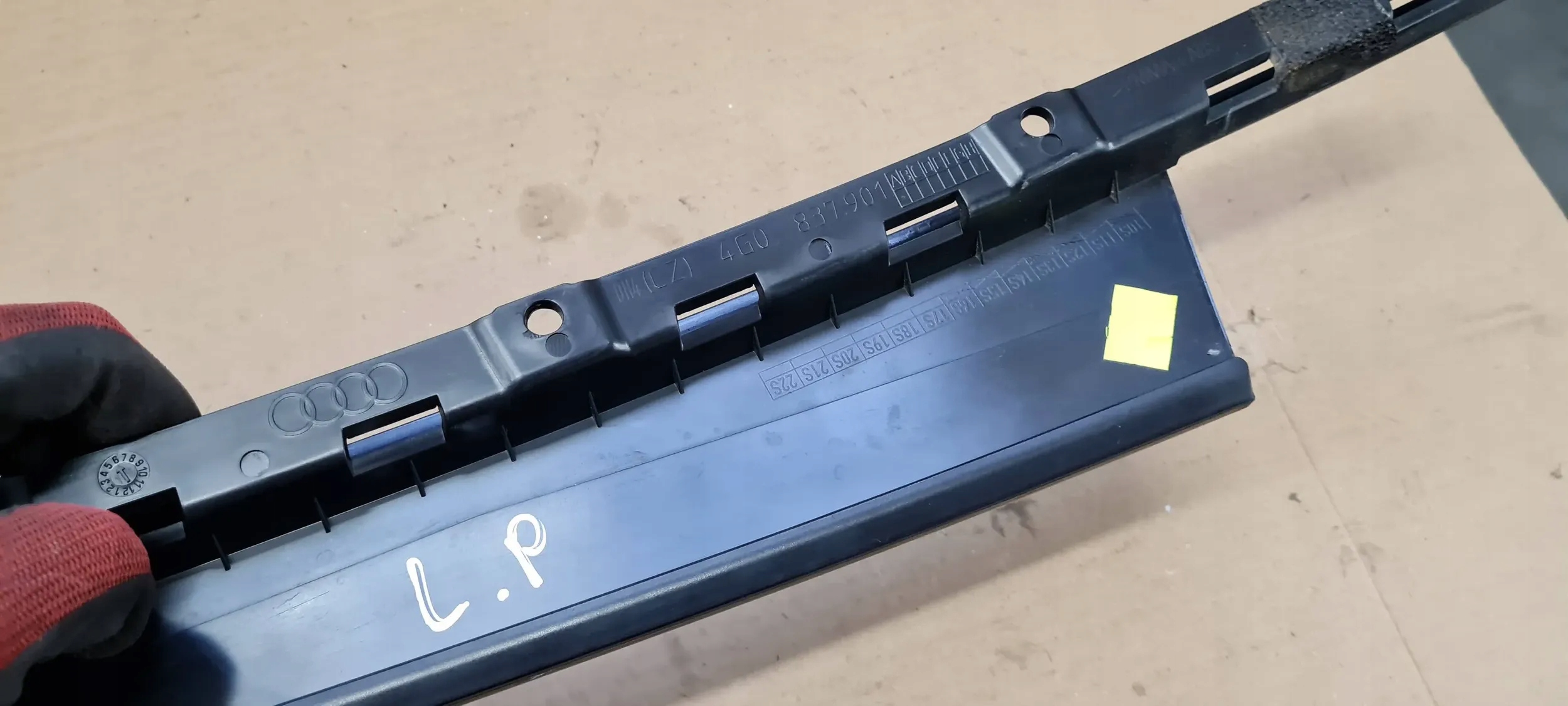A6 C7 4G LIFT moulding door left left front 4G0837901