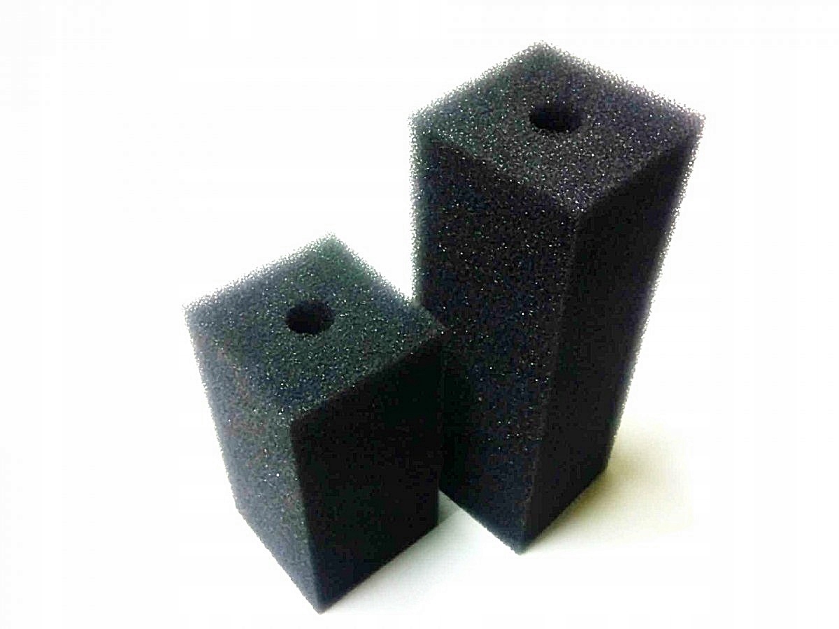 Gąbka czarna 20ppi - 15x10x10 cm z otworem