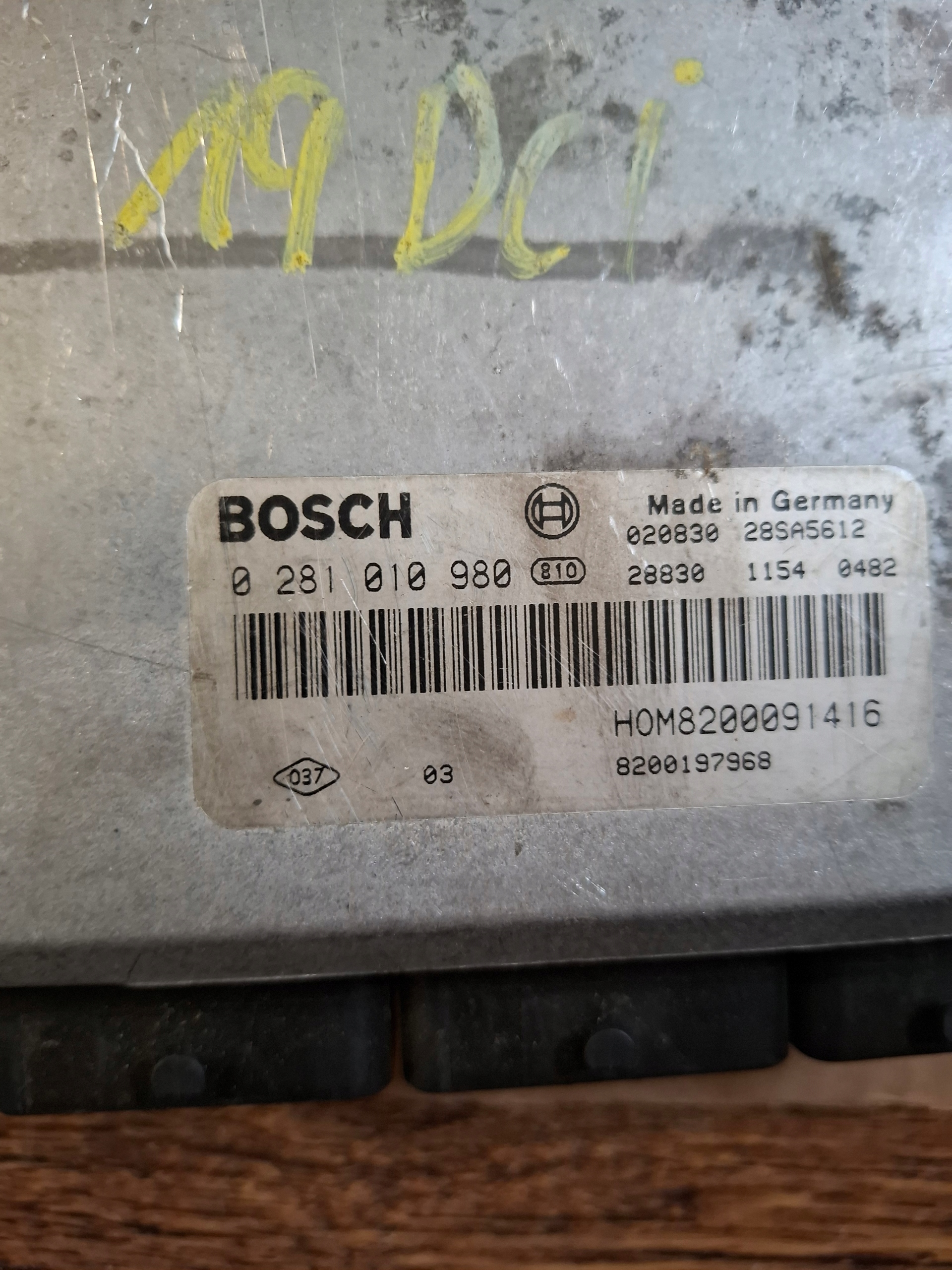 control unit of the engine BOSCH RENAULT SCENIC RX4 0 281 010 980
