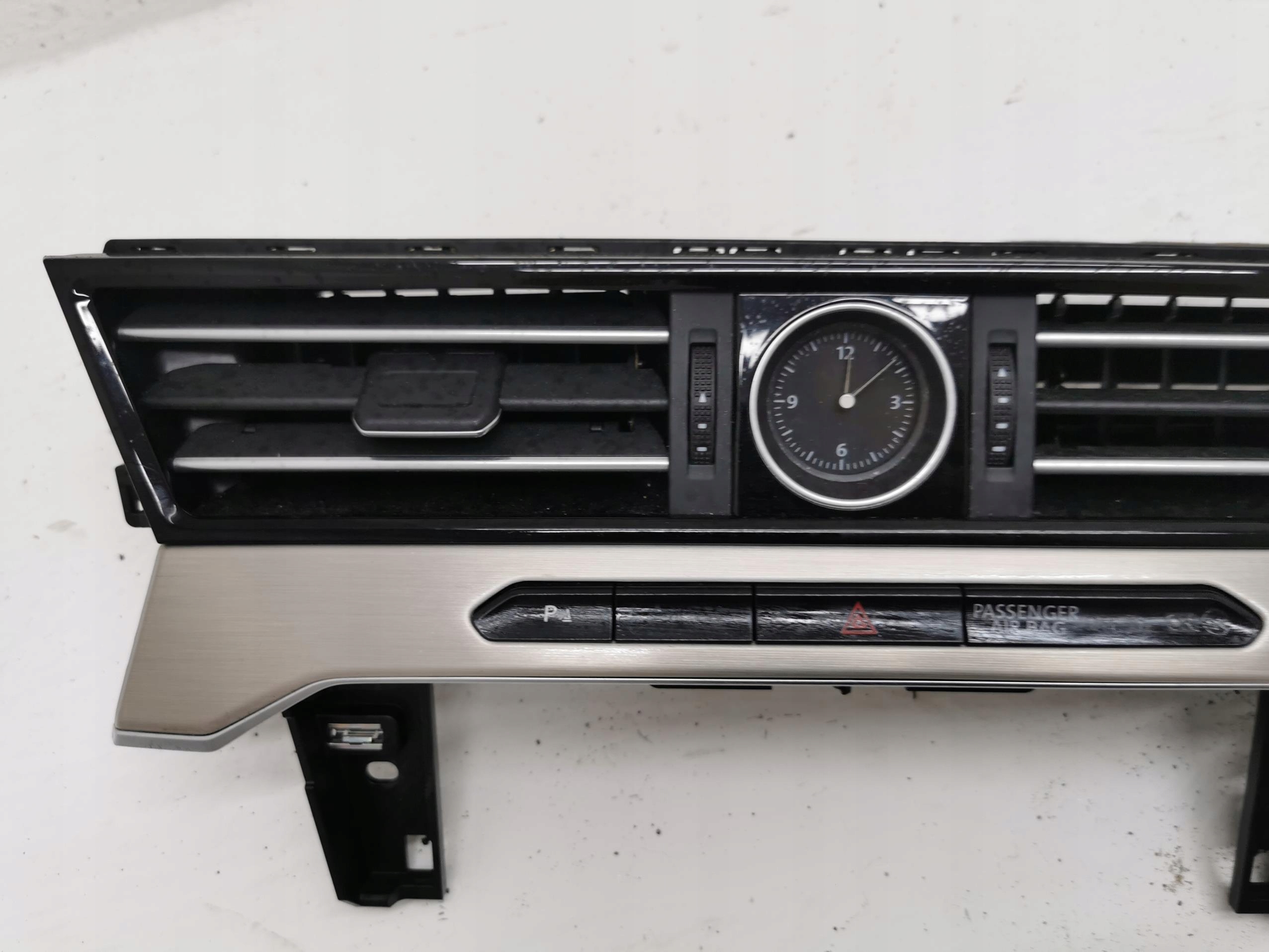 grid moulding central consoles VW PASSAT B8 EU