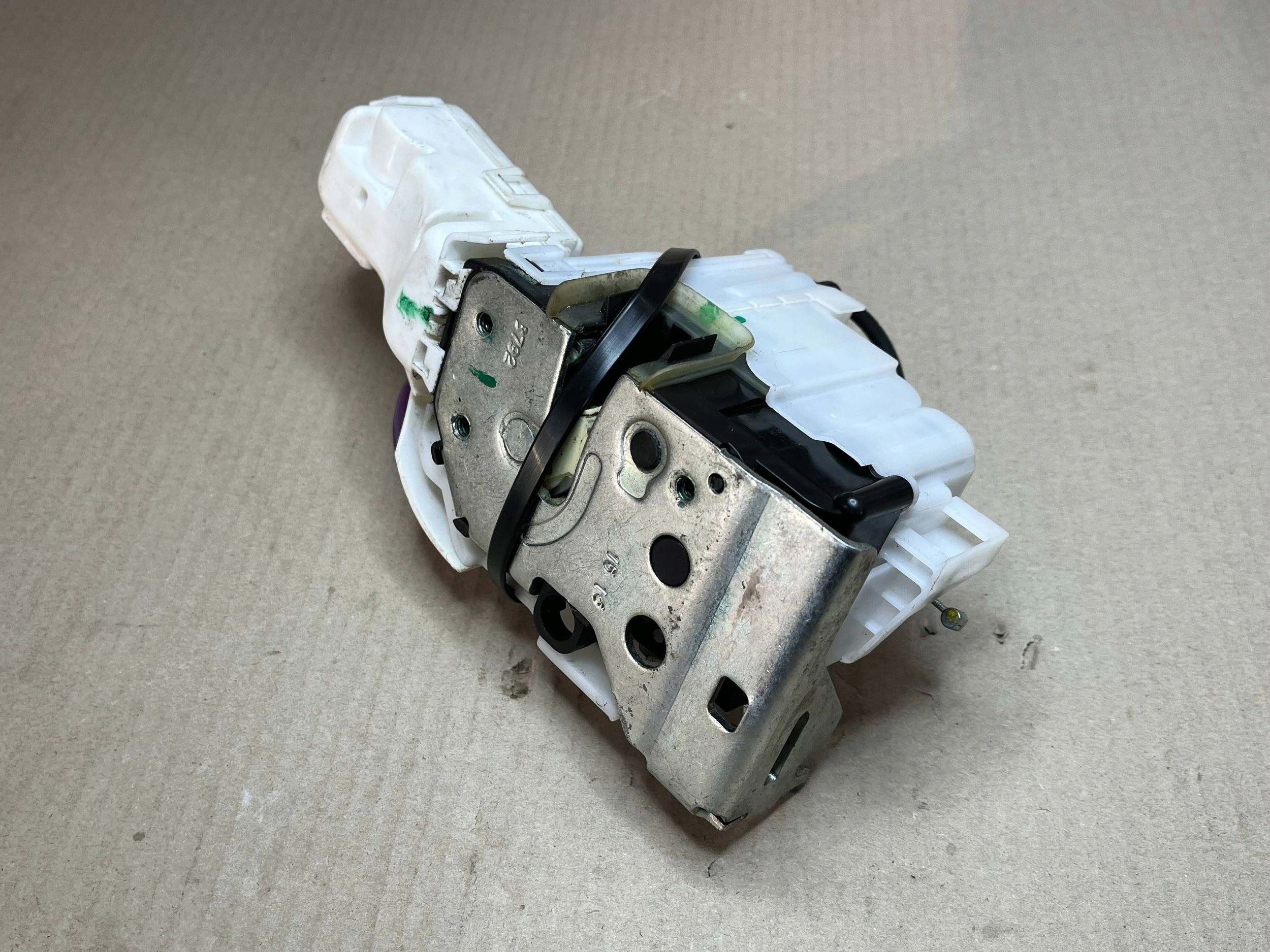 lock door coupe Fiat Tipo 51983603