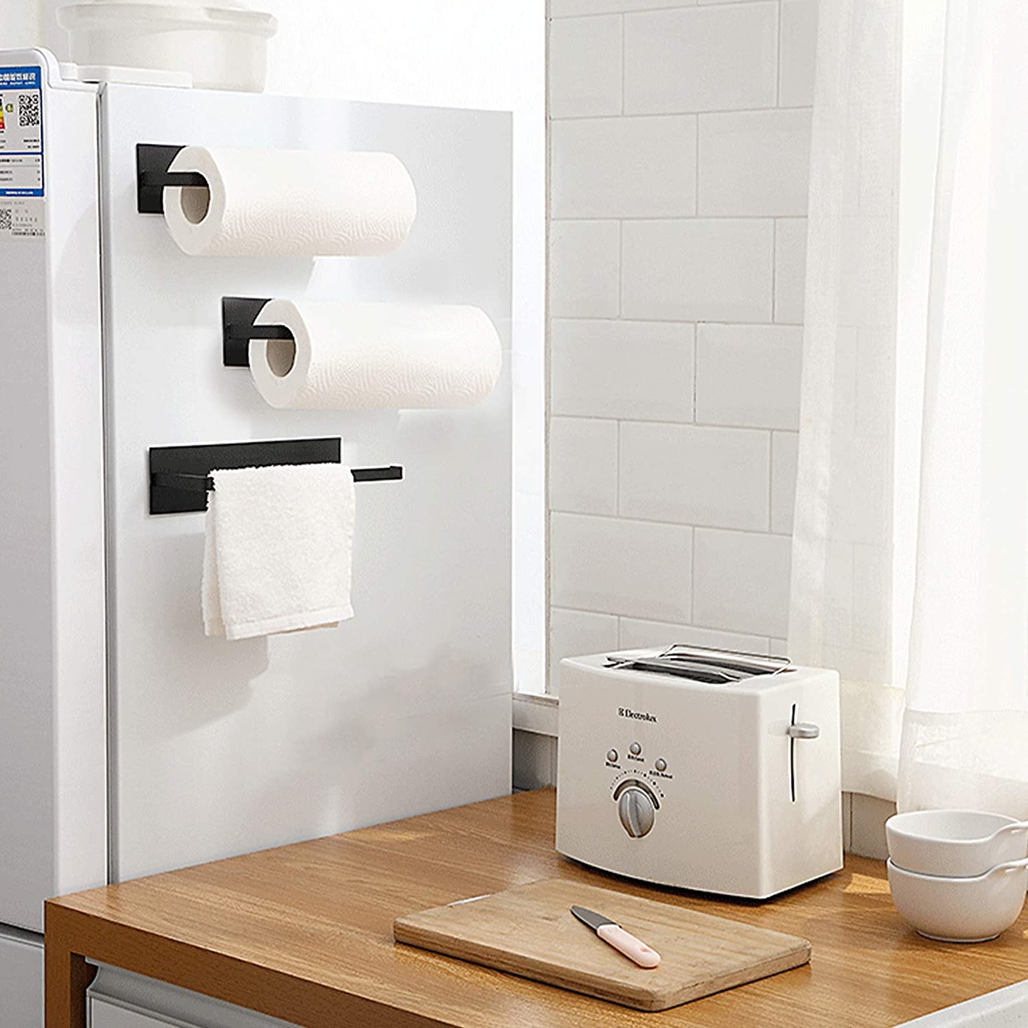 UCHWYT WIESZAK NA RĘCZNIK PAPIEROWY KUCHENNY CZARNY LOFT NA KLEJ LUB KOŁKI Cechy dodatkowe mocowanie bezinwazyjne mocowanie inwazyjne