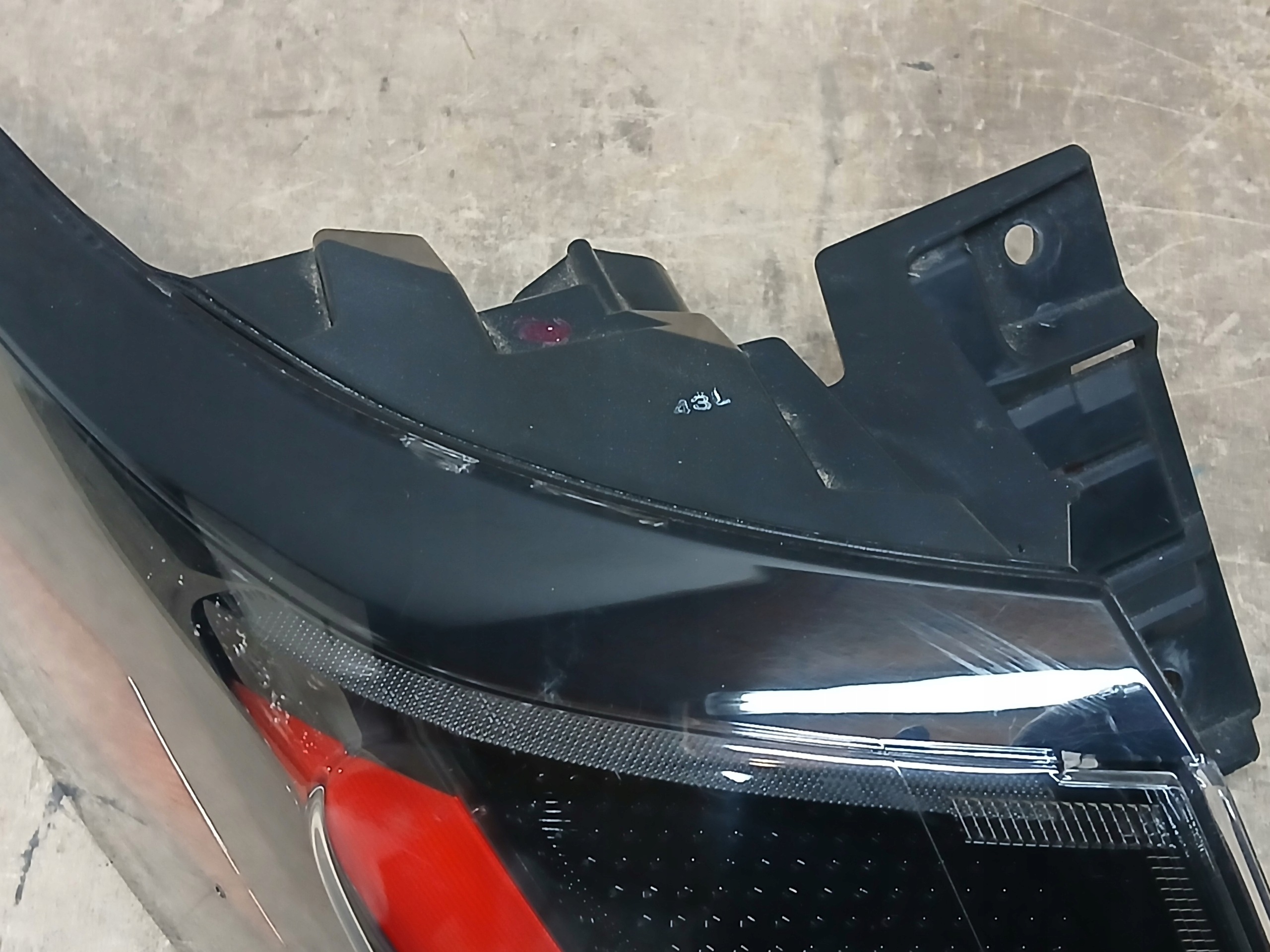 light rear part left HONDA ZRV LED 220-8F05K