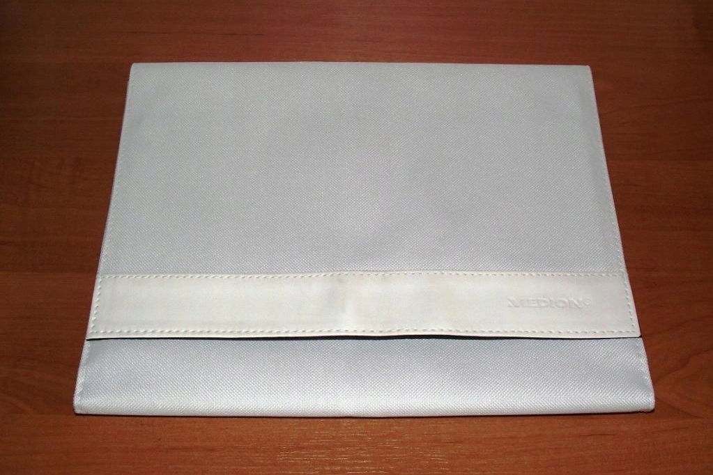 Etui futerał Medion 10'' na tablet/netbooka białe