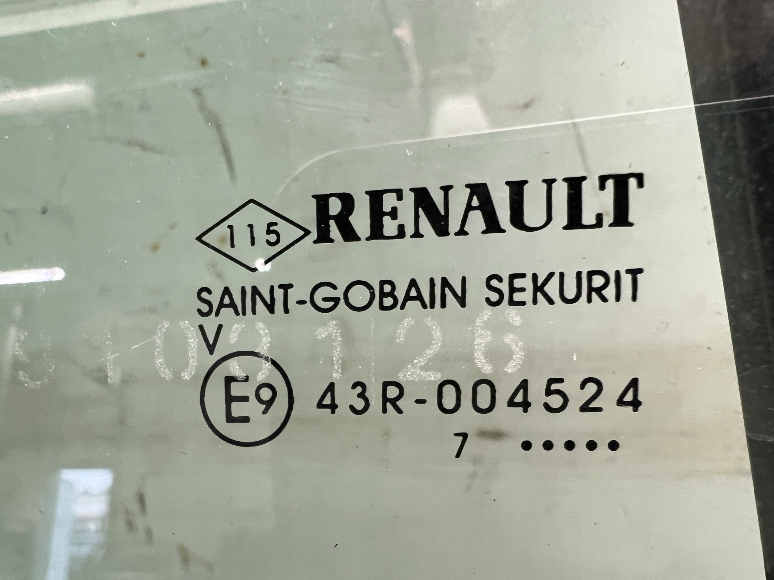 Renault Kadjar Tür rechts heck rechts hinten TEGNE