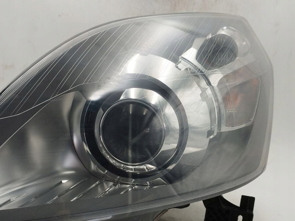 Opel Zafira B lift light left front front xenon 13252470LH