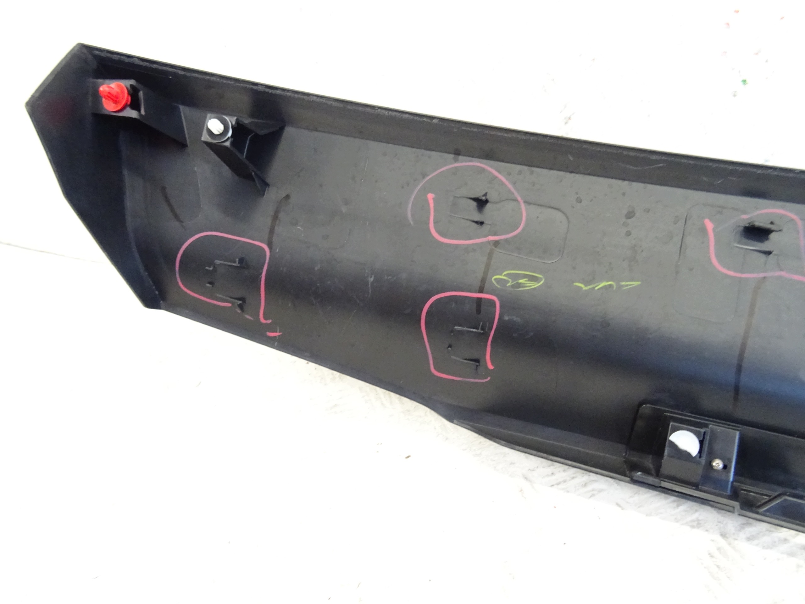 cap bonnet rear part NISSAN LEAF II 90810-5SH0A