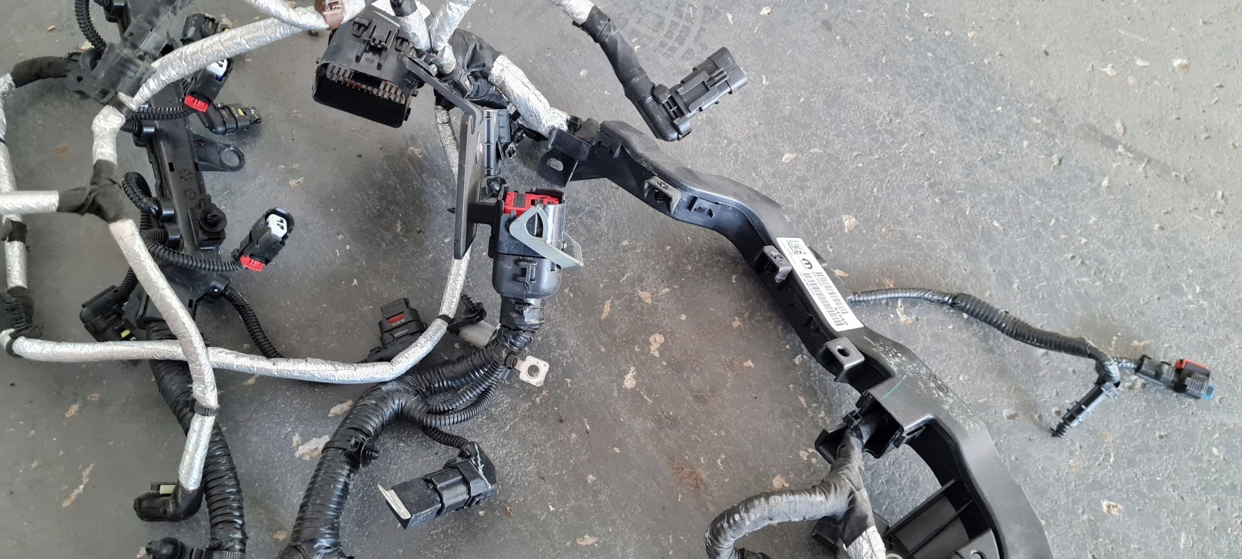 Jeep Grand Cherokee WL 2022 bundle motor wiring 3.6 V6 68467849AD