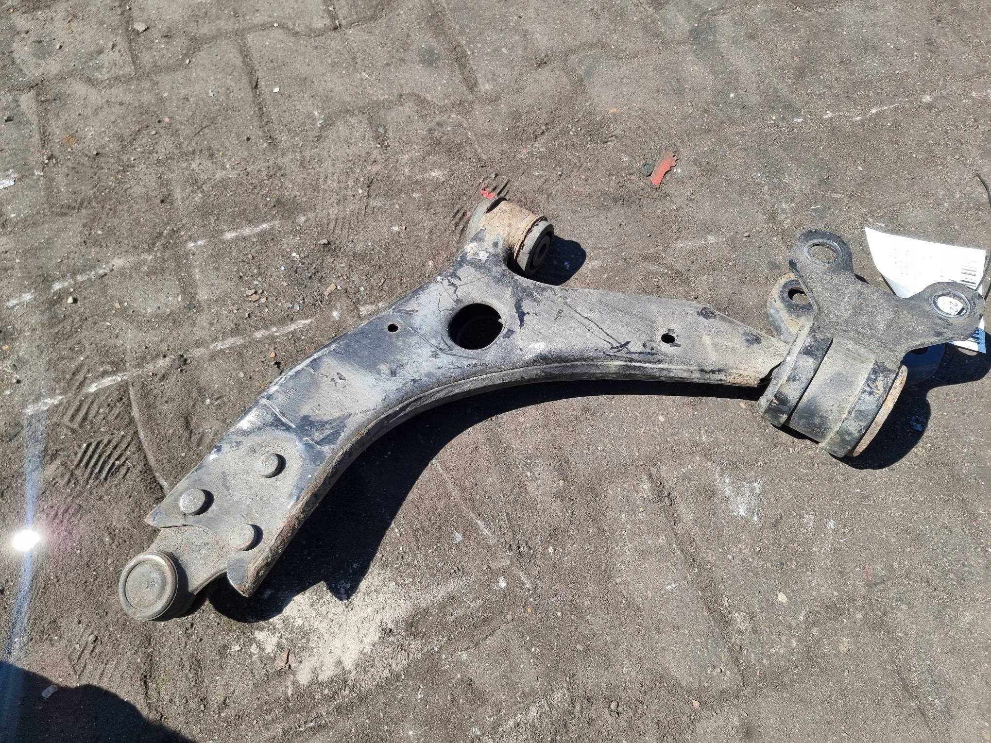 arm front right AV61-3A262-DA VOLVO V40 II
