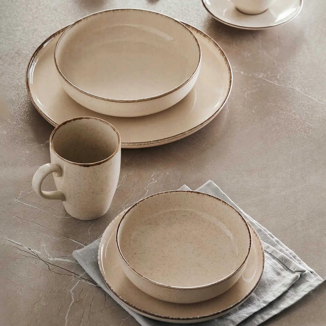 SALATERKA BEŻOWA CRAFT AMBITION 15CM PORCELANA Kolor odcienie brązu i beżu