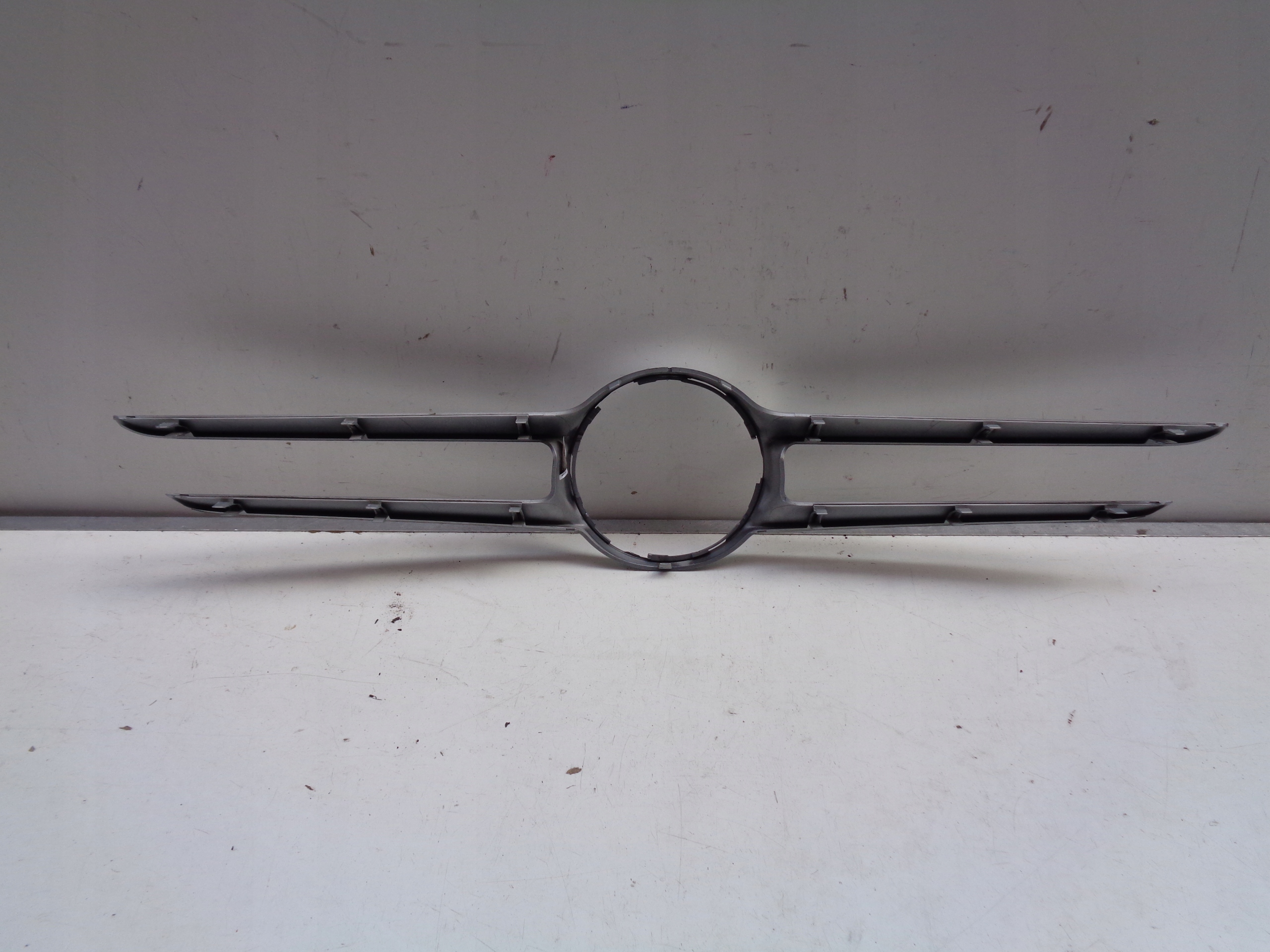 front PREKLADgrill moulding MERCEDES C-KLASA W205 14