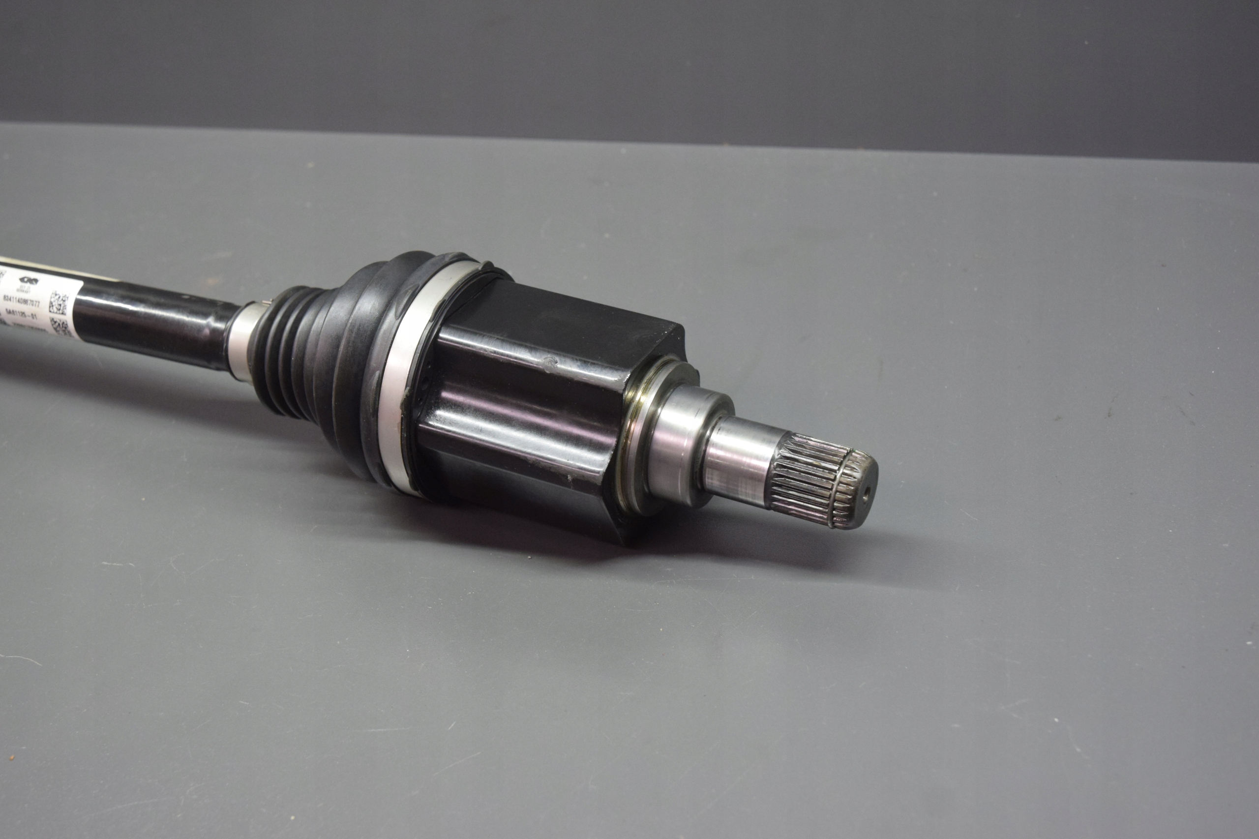 semi-axis left front BMW 7 G70 5A61125
