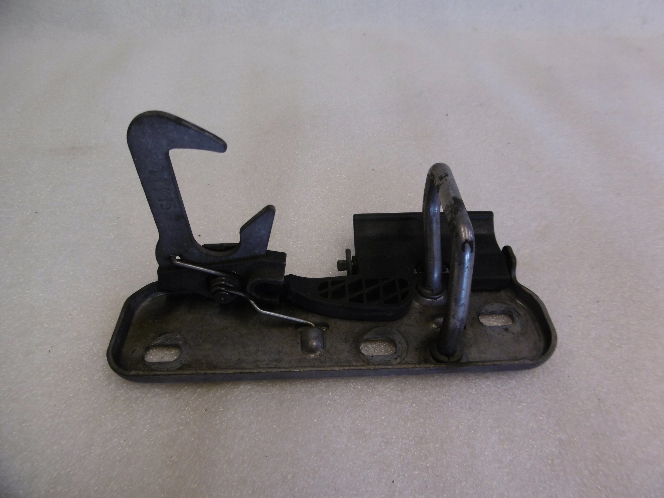 7N0823480 - VW SHARAN 7N0-болт капота