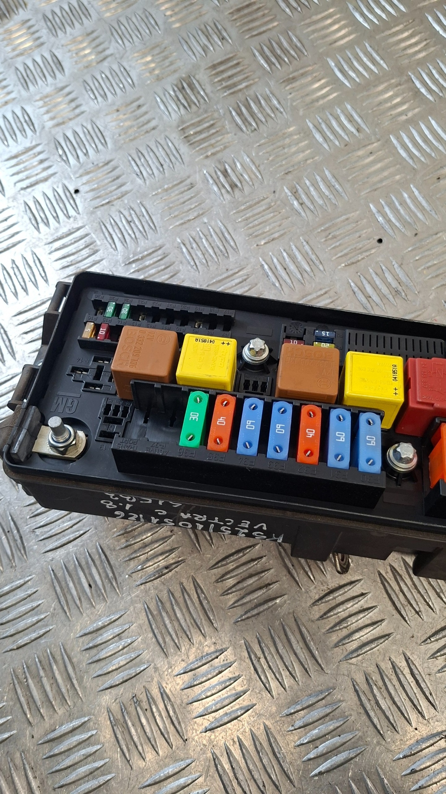Module fusibles BSI OPEL VECTRA C 1.8