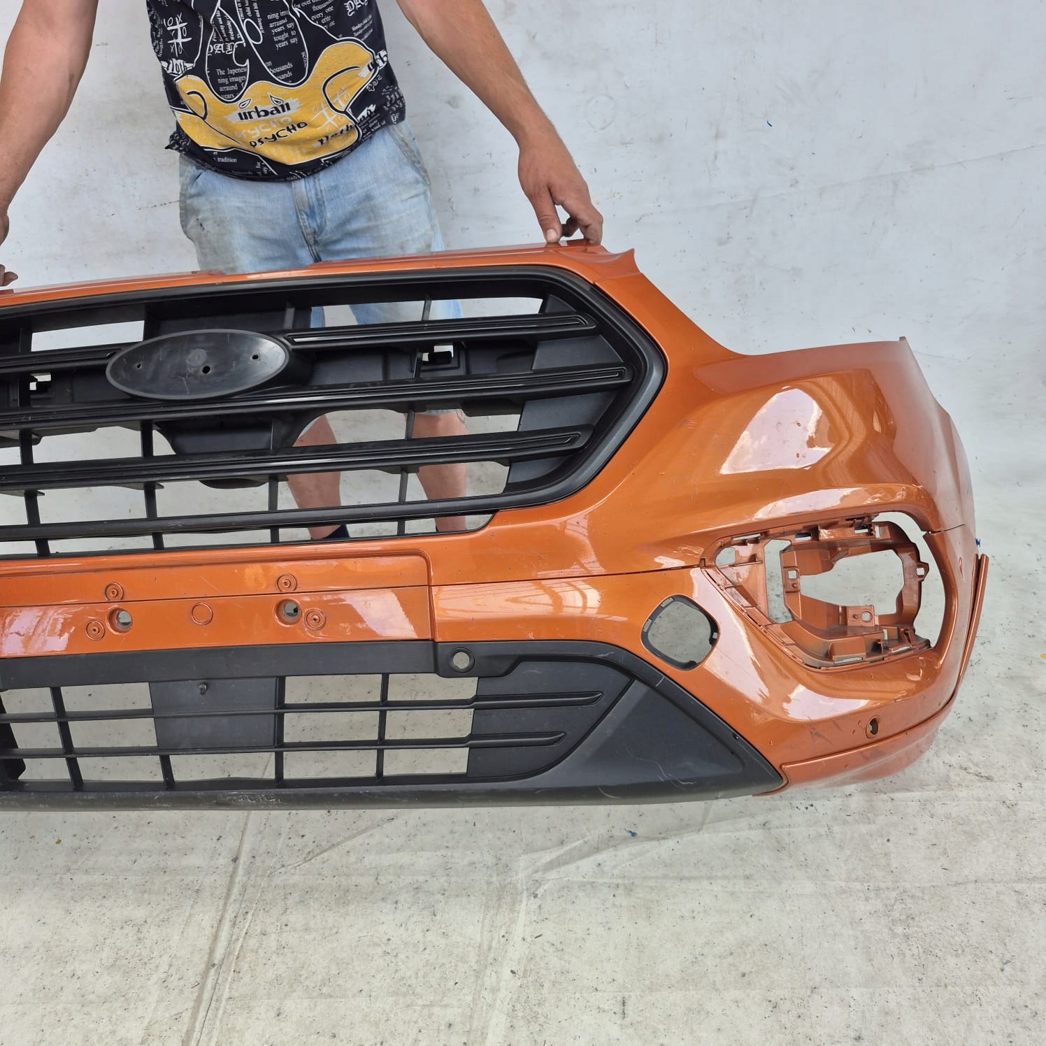 FORD TRANSIT CUSTOM and 1 MK1 ACTIVE LIFT 17-23 bumper front front PDC