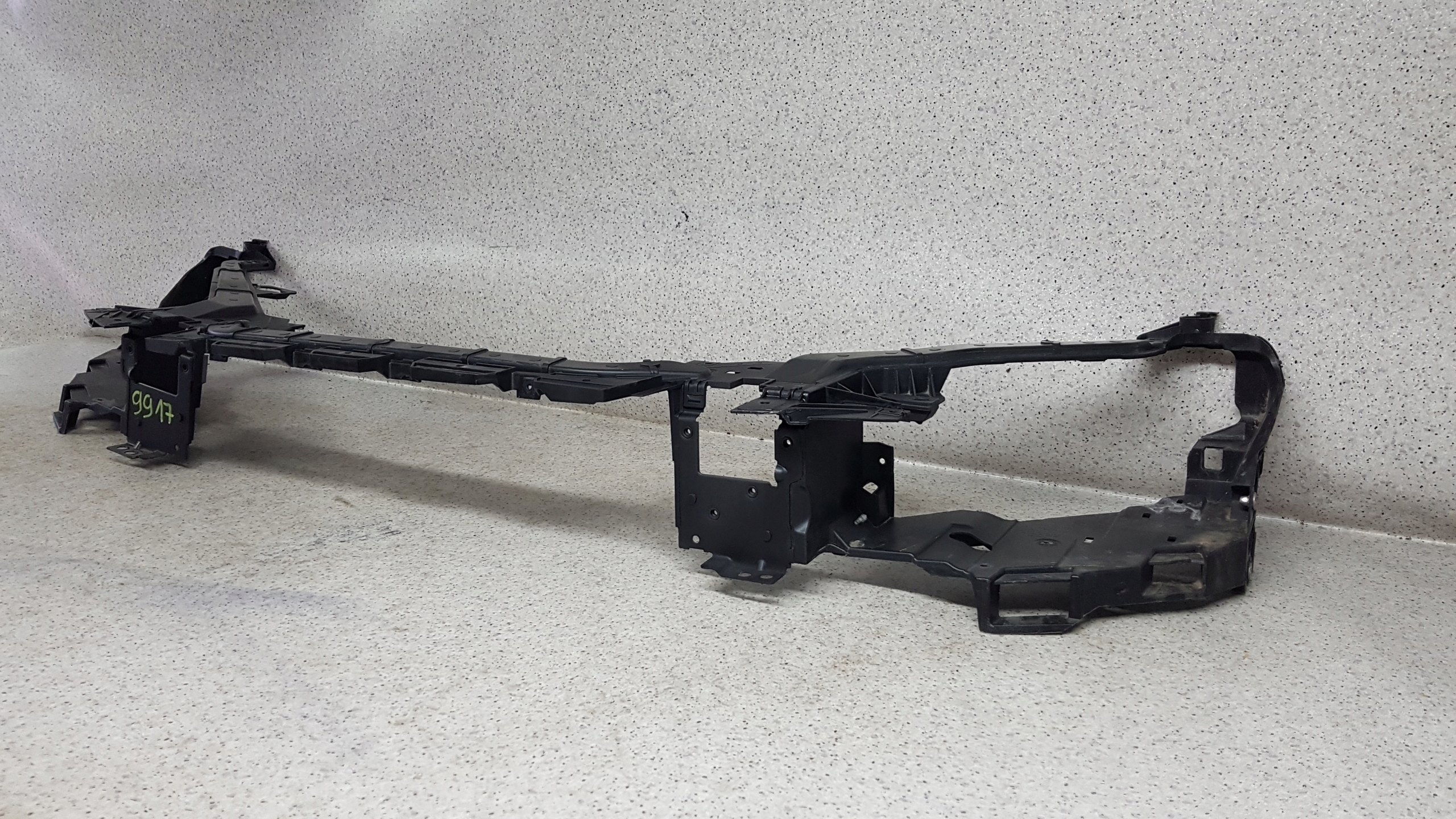 VOLVO V40 V 40 2012 - bar, wall front 9917