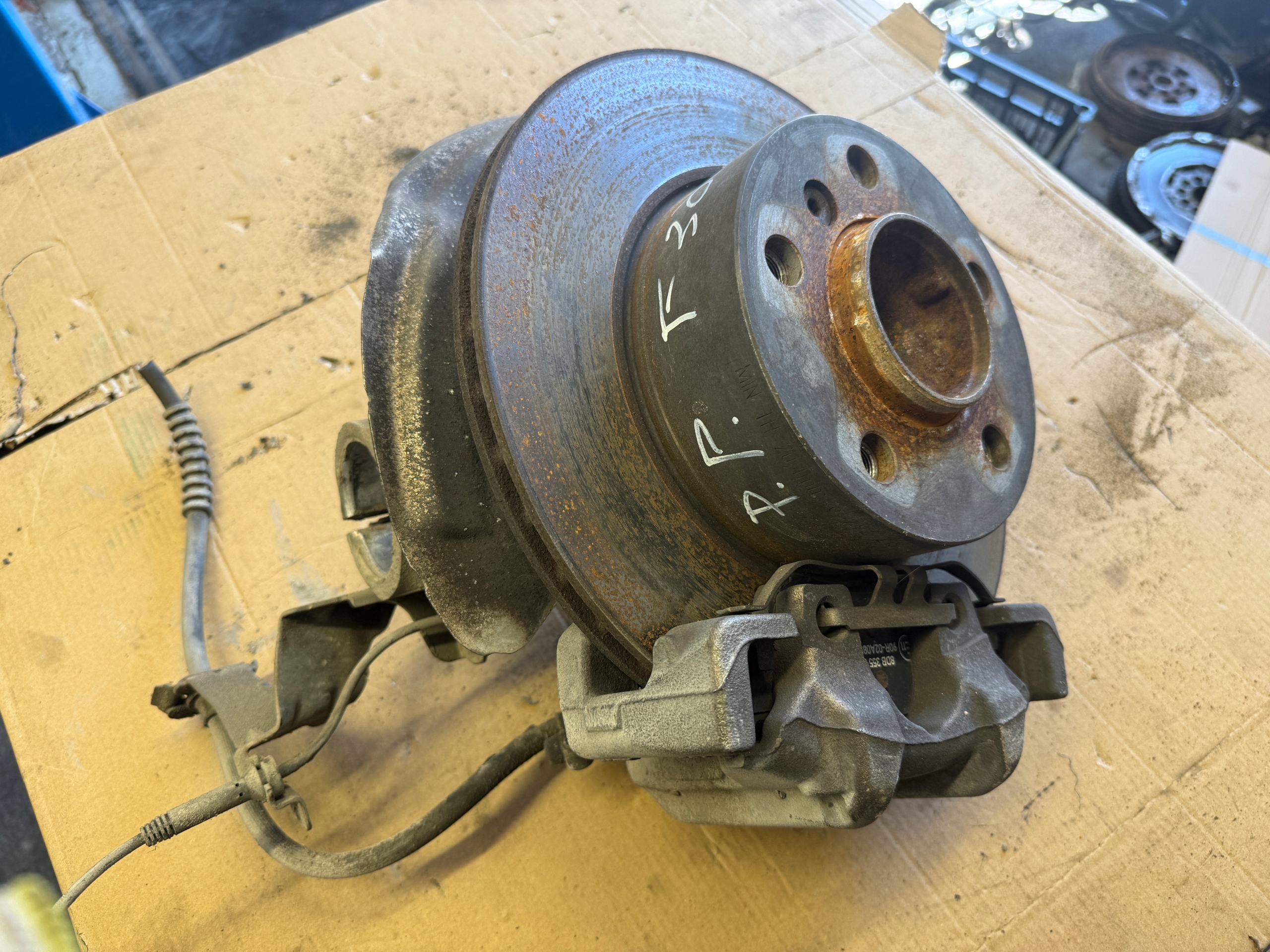 BMW F20 2.0D N47 swing right front front 6792286