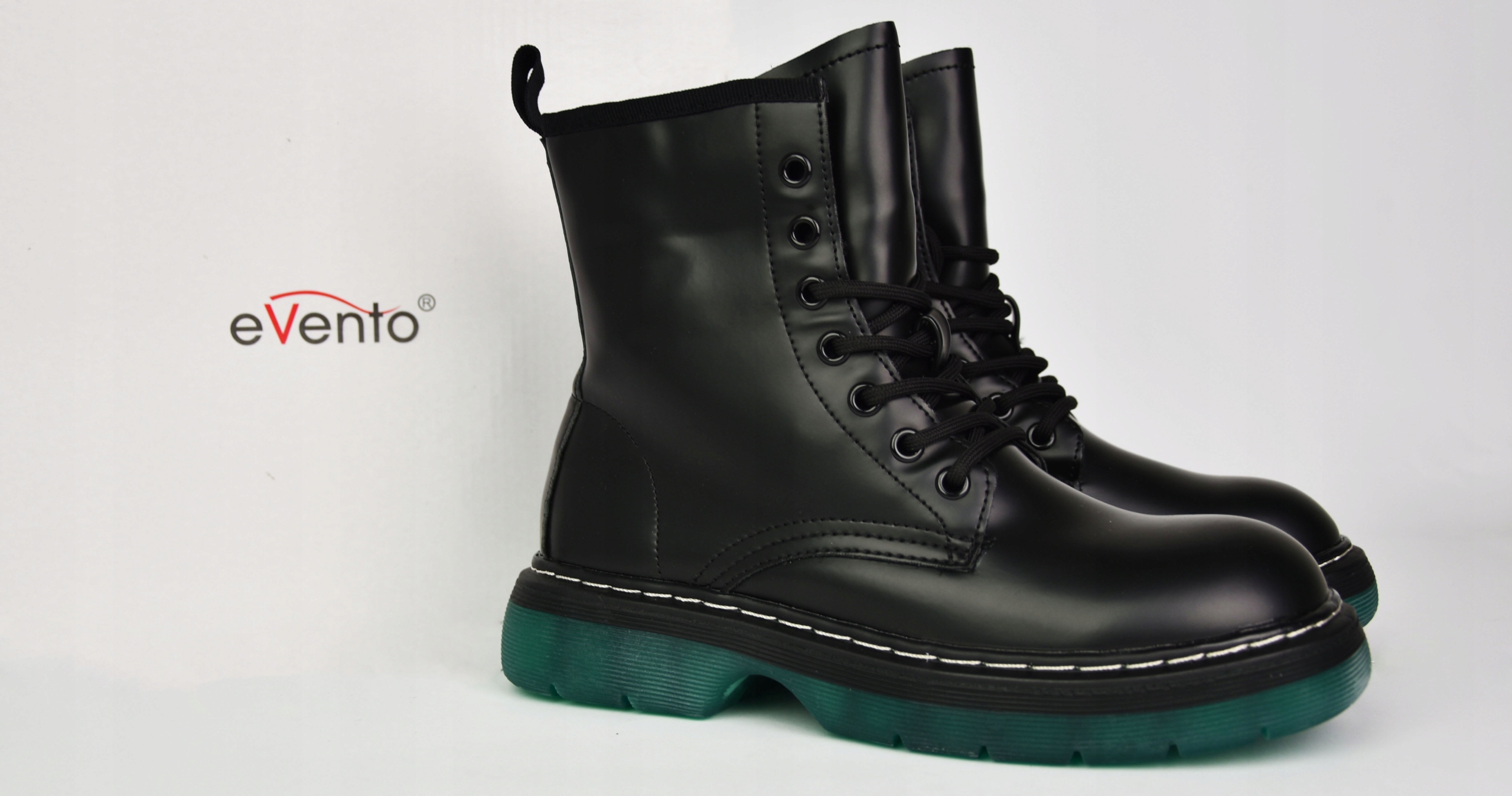 Botki, glany sznurowane z zieloną podeszwą, r.41 Wysokość za kostkę