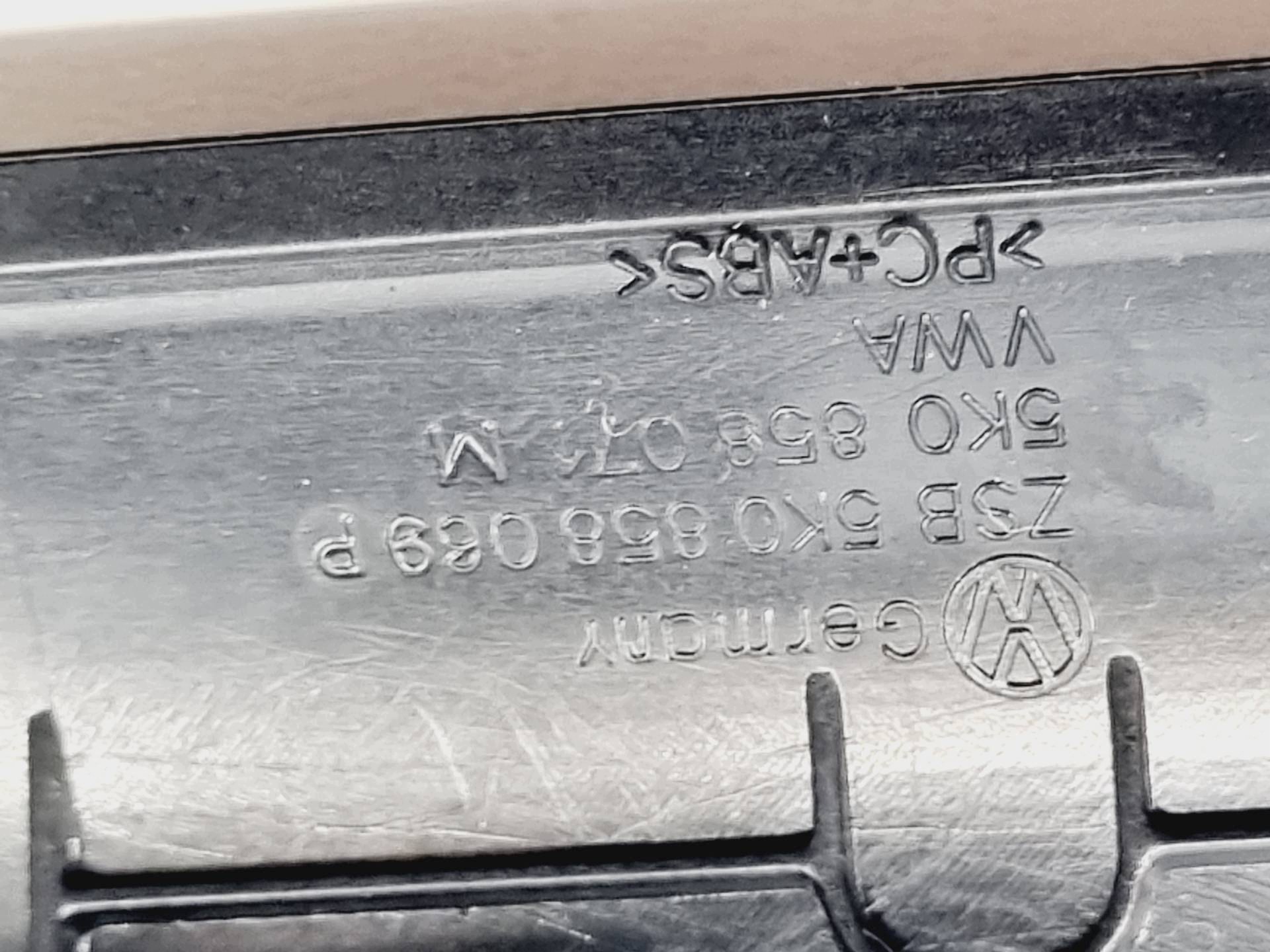 Altro/e czesci interna Automobile Volkswagen Golf 6 2011 5K0858071M