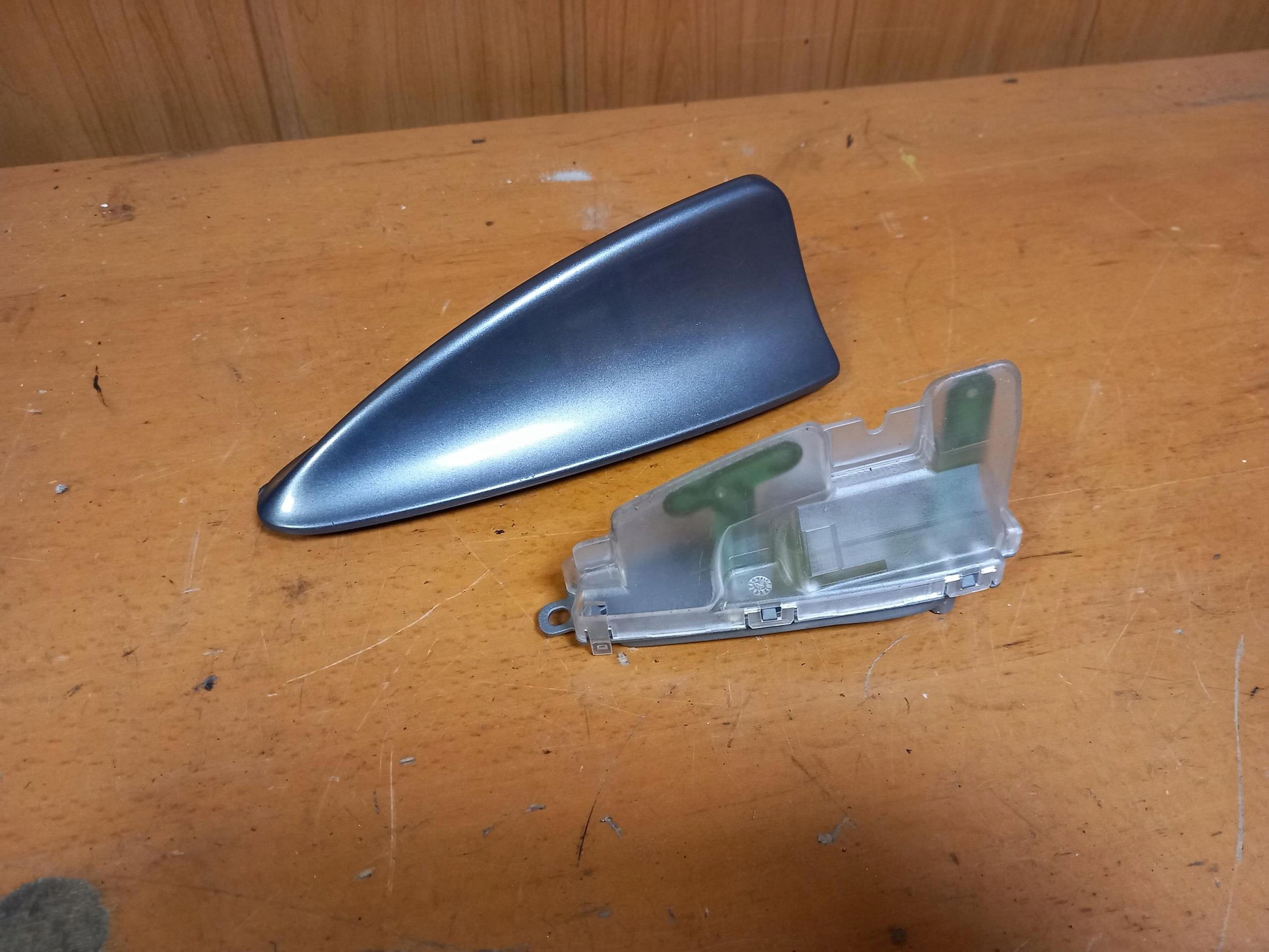 Antenne Toit GPS BMW SERIA 5 E60 E61 6957346 03-10