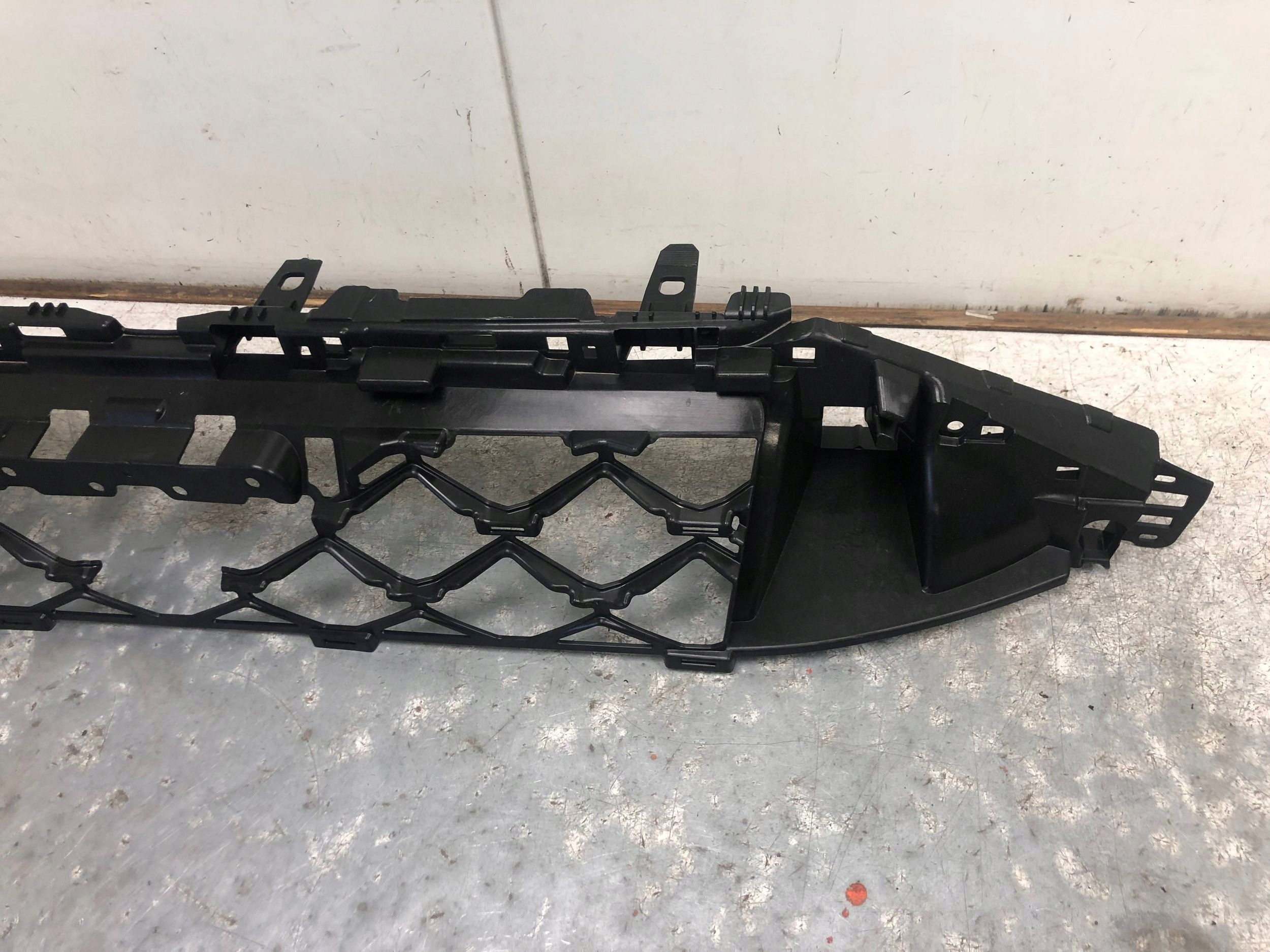 Console Support plaque GRILLA AUDI RS3 8Y LIFT 8Y0853949F