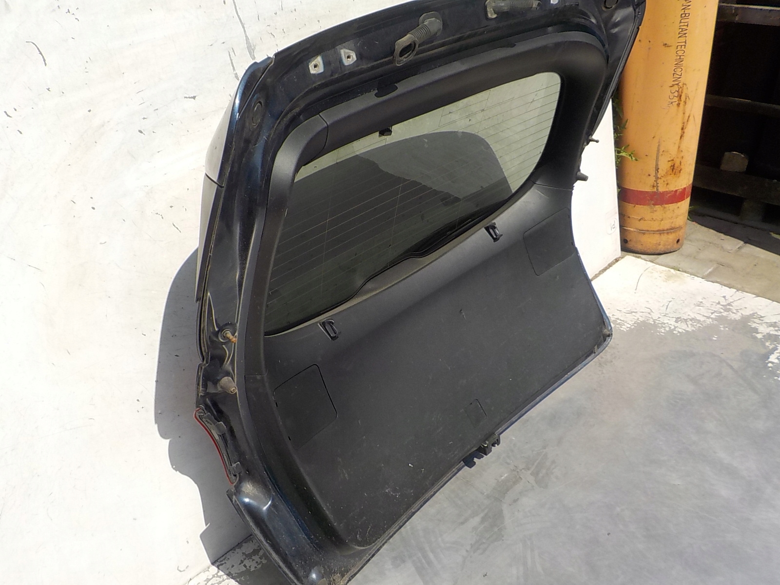 138 MAZDA CX-5 boot door rear