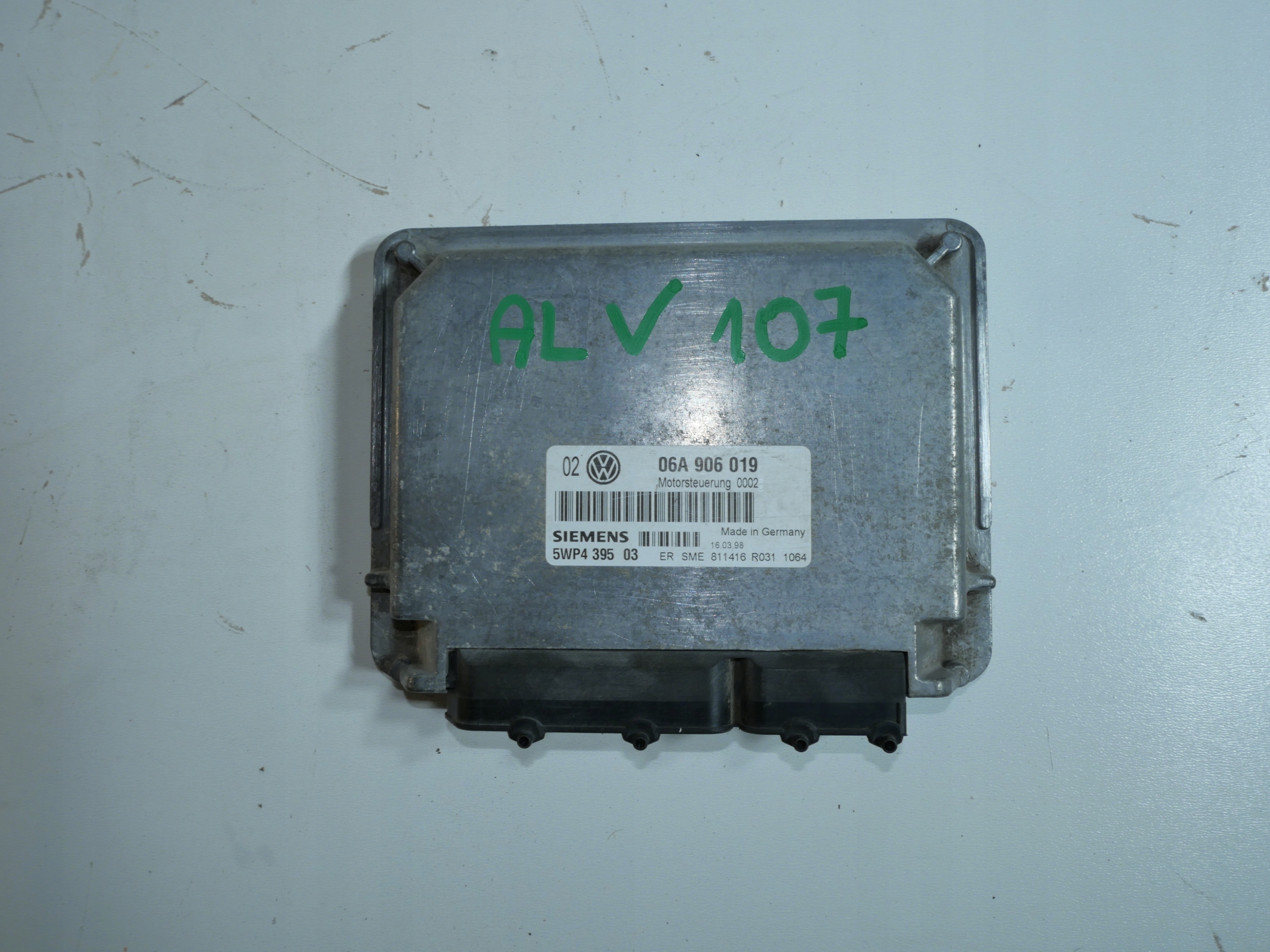 computer control unit 06A906019
