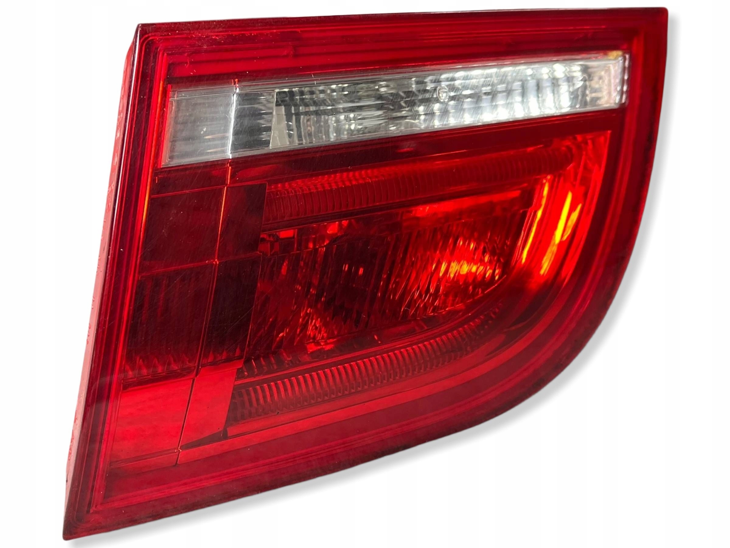light rear w klapie Audi A3 S3 8P 8P4945094D