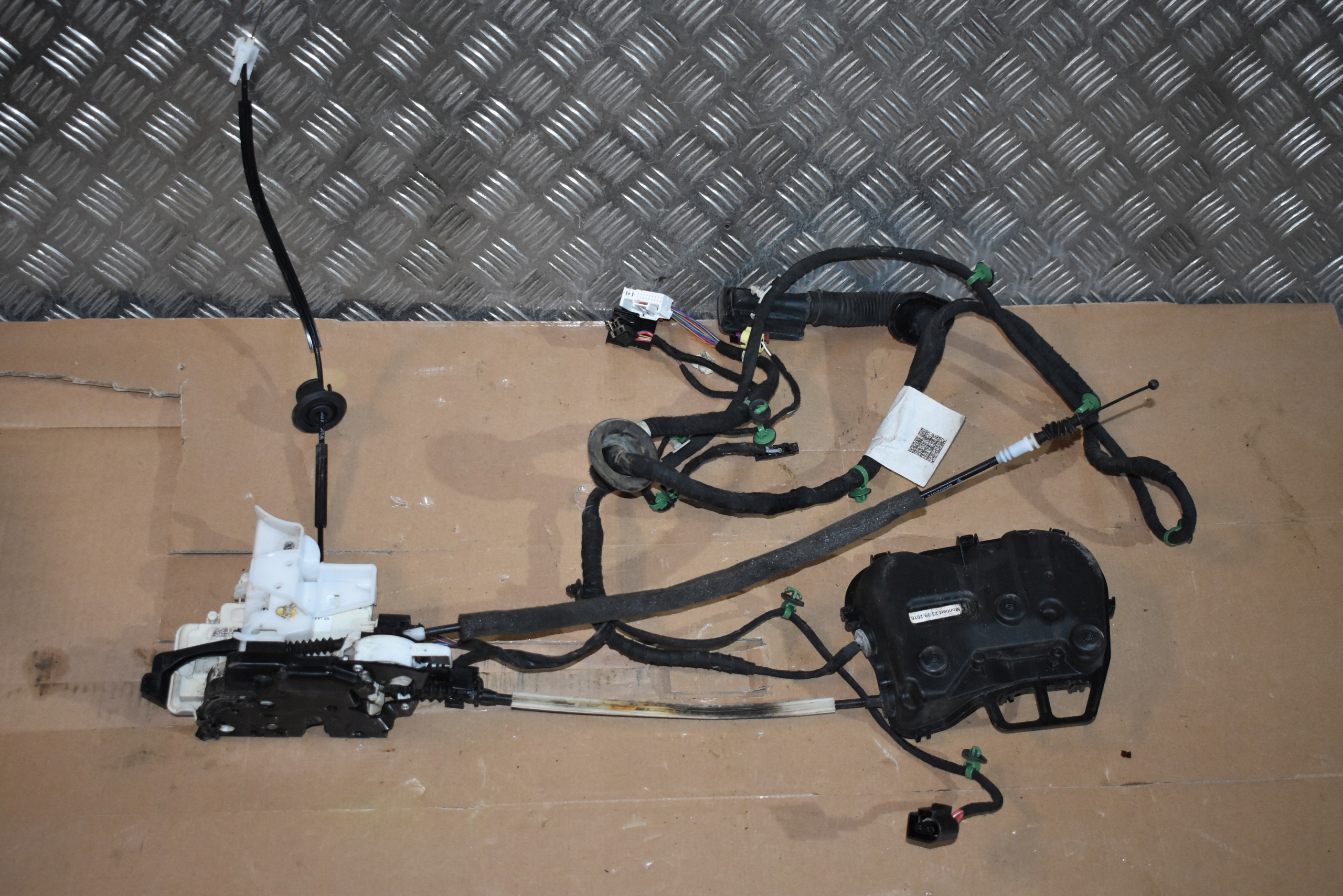IDEALNY lock front front right + DOCIAG door PORSCHE PANAMERA 971 1