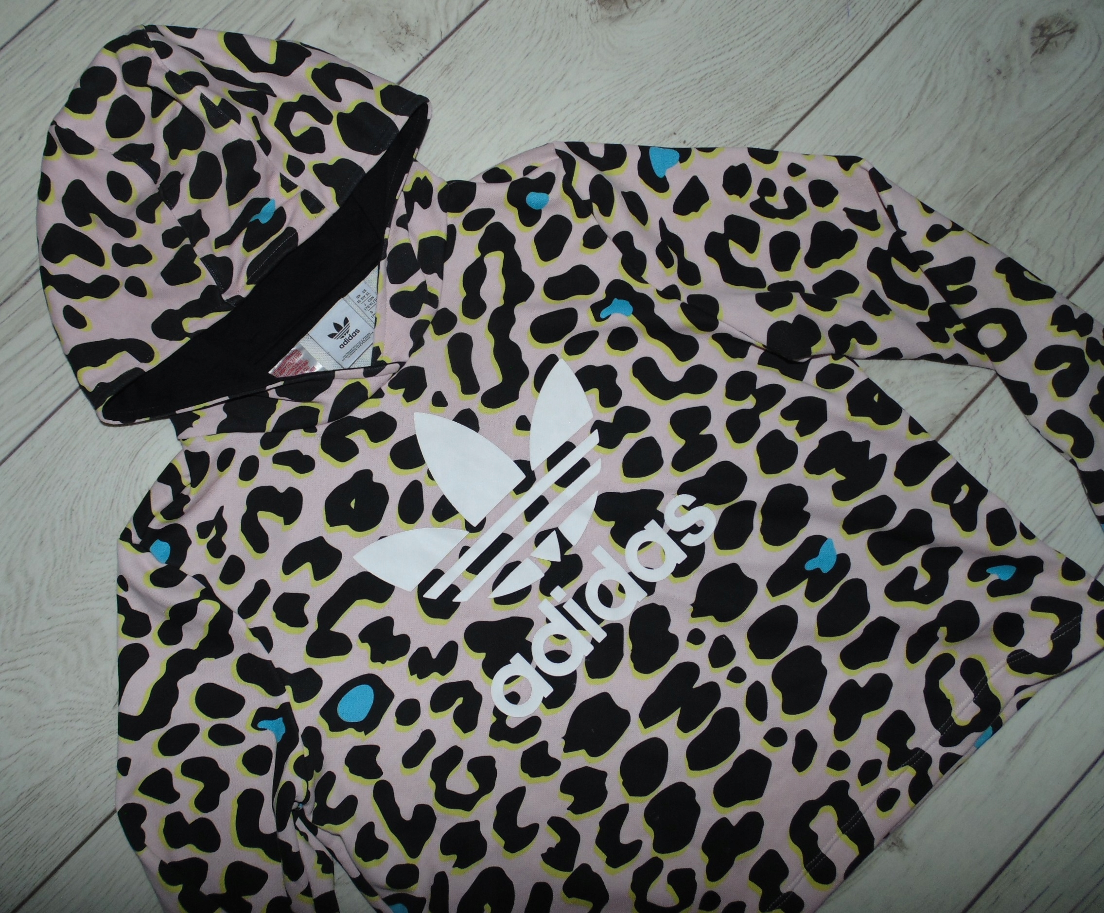 ADIDAS BLUZA Z KAPTUREM SHORT HOODIE r. S / M Rozmiar S/M