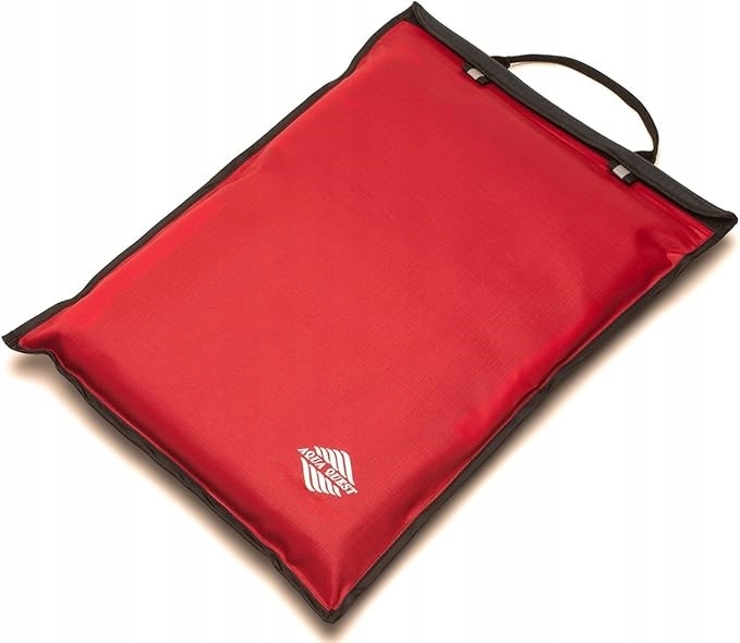 Taška na notebook je 100% voděodolná, lehká a odolná – 15“