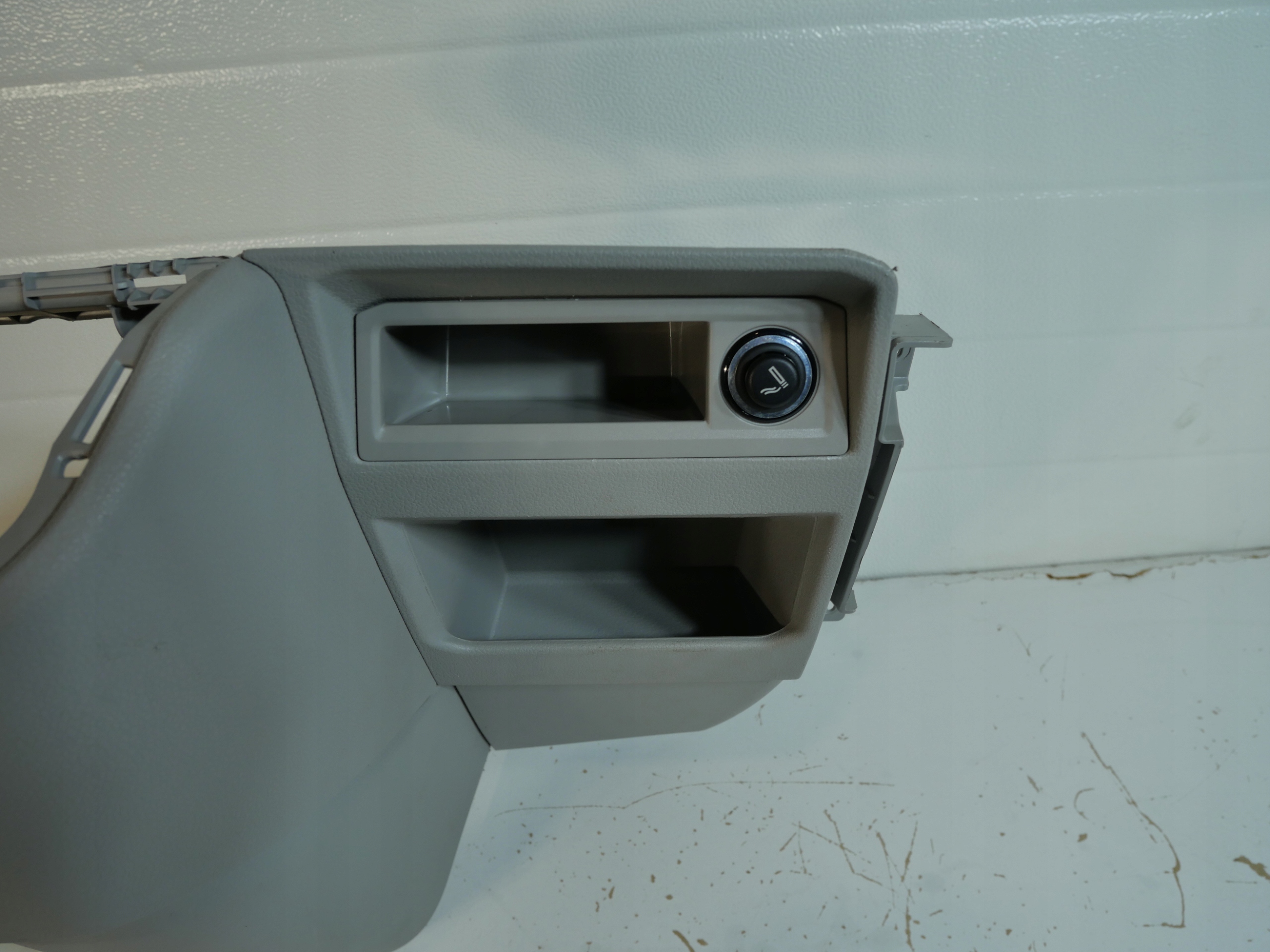 VW T6 Gehäuse TUNEL mitte 7E1858365 P/Q