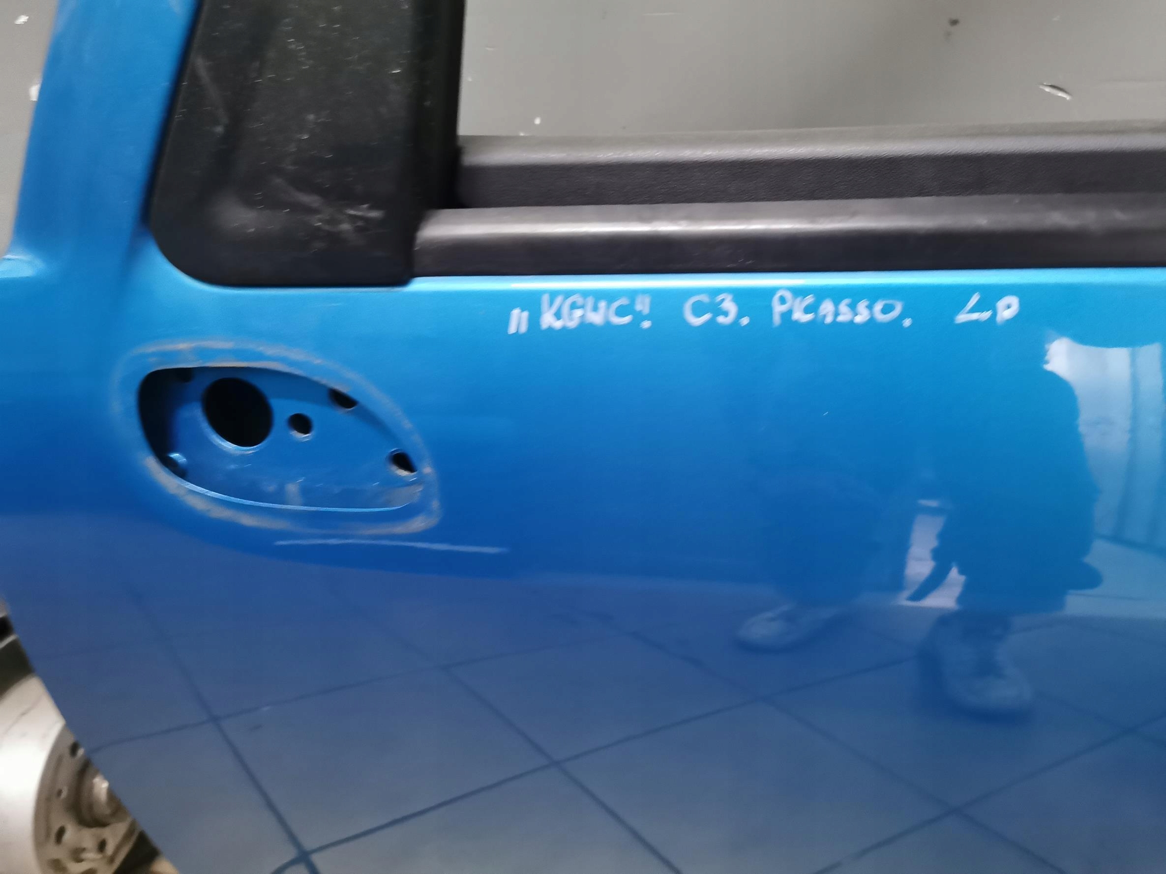 dveře levý předek CITROEN C3 PICASSO LIFT KGWC EU