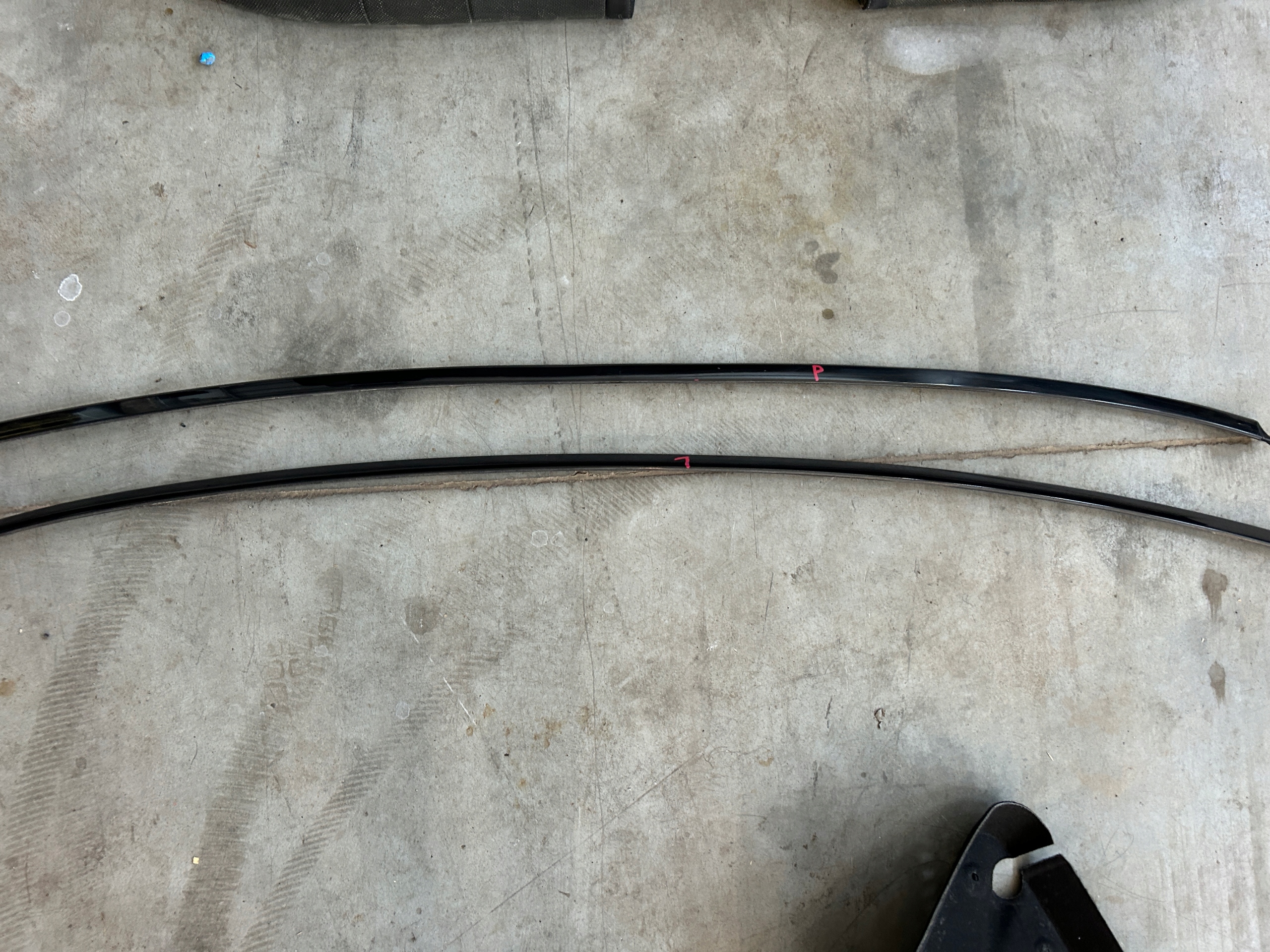 LISTWA DACHOWA RELING PRAWA LEWA BMW 6 F06 XDRIVE USA M-PAKIET