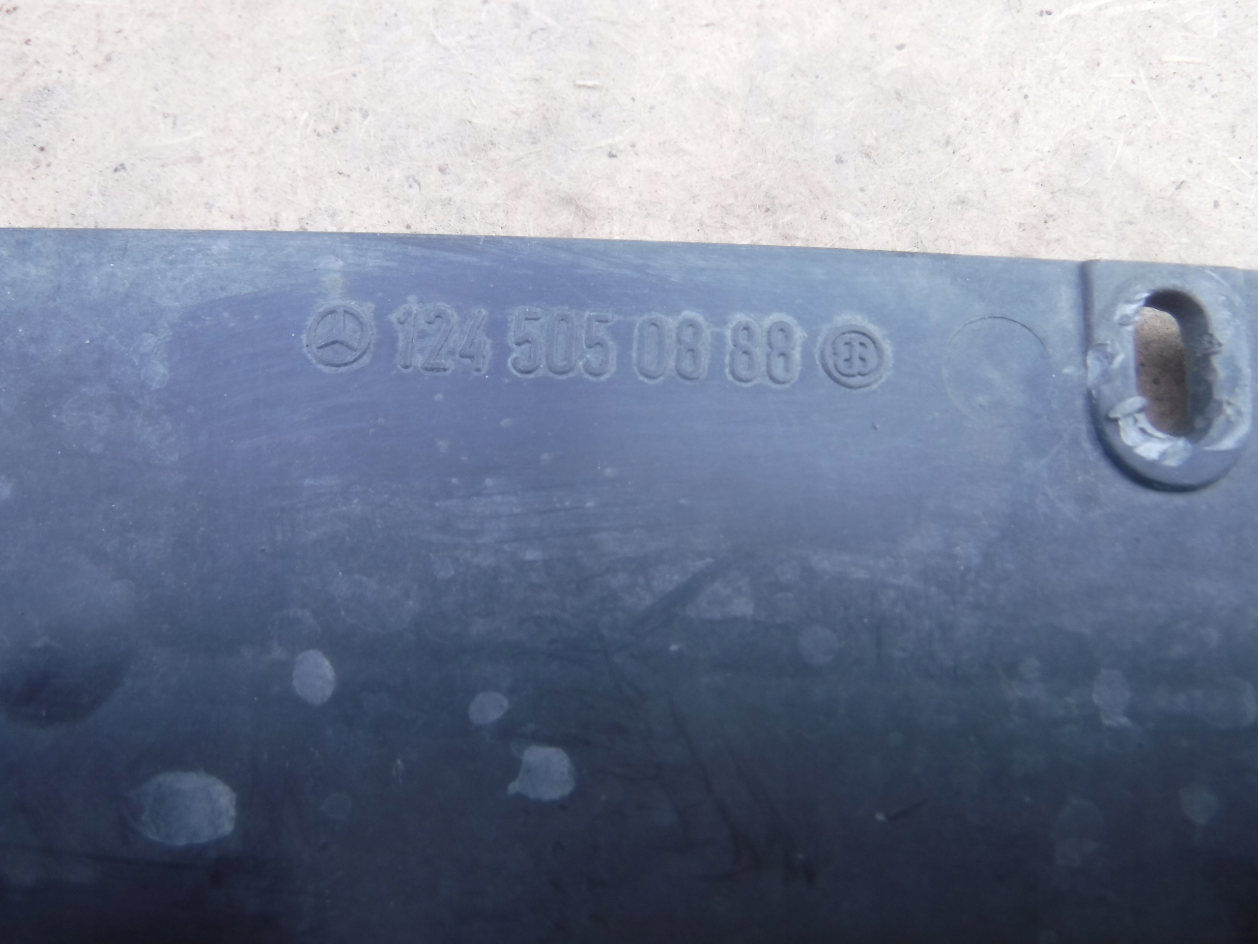 MERCEDES W124 luftansaugkanal Blende Abdeckung