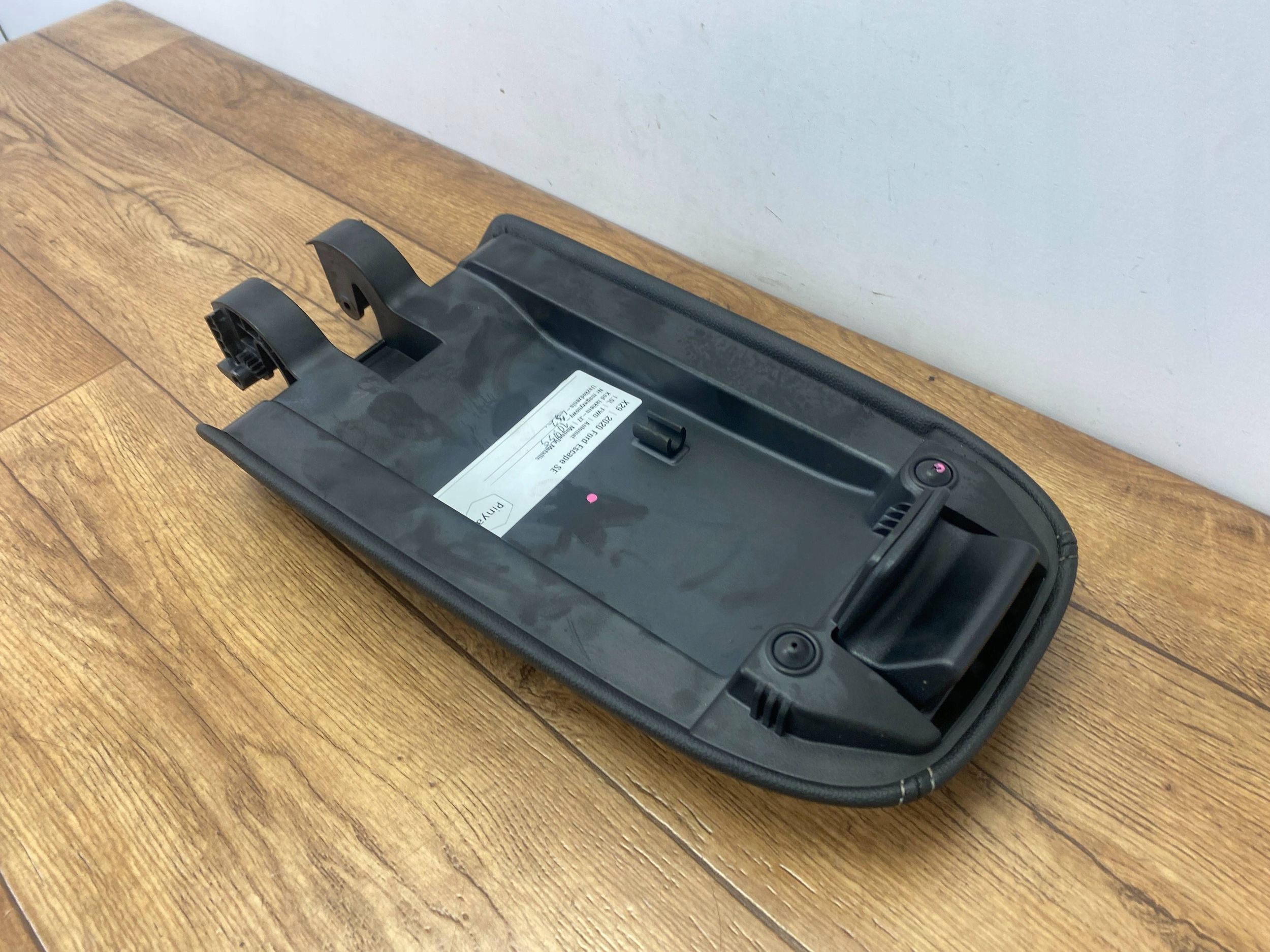 bracciolo consolle Ford Escape IV 2020+