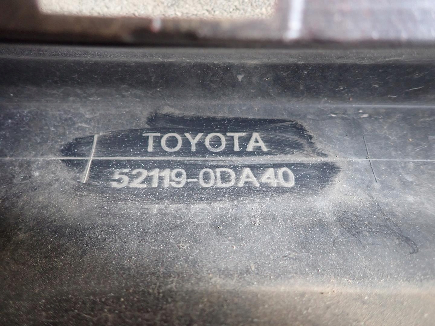 bumper front front TOYOTA YARIS III LIFT IV 17