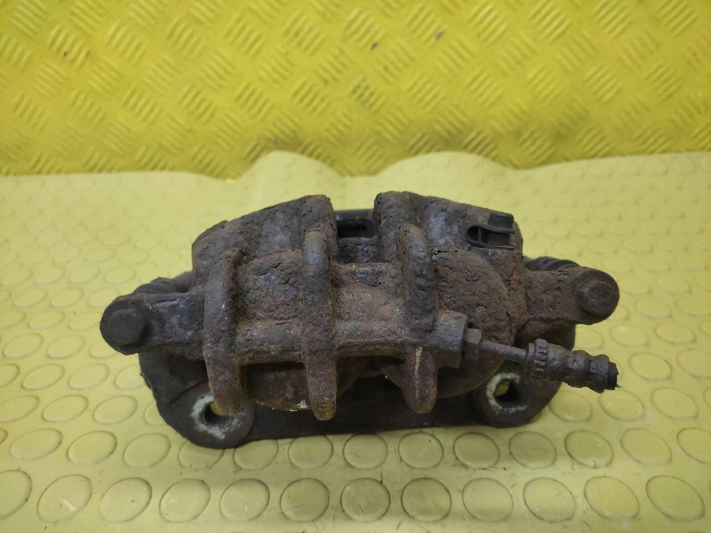 PEUGEOT EXPERT 2.0 D caliper right front