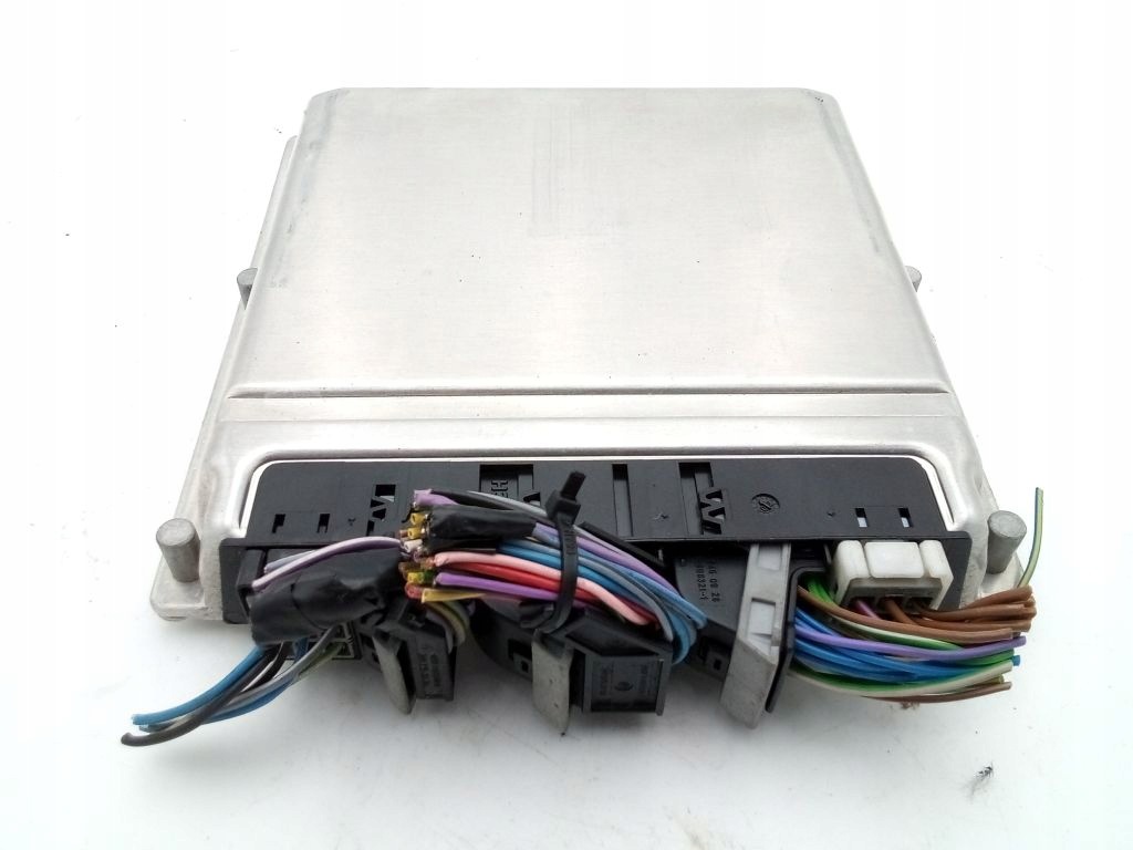 Mercedes E class W211 computer control unit of the engine A1121532679 + plugs