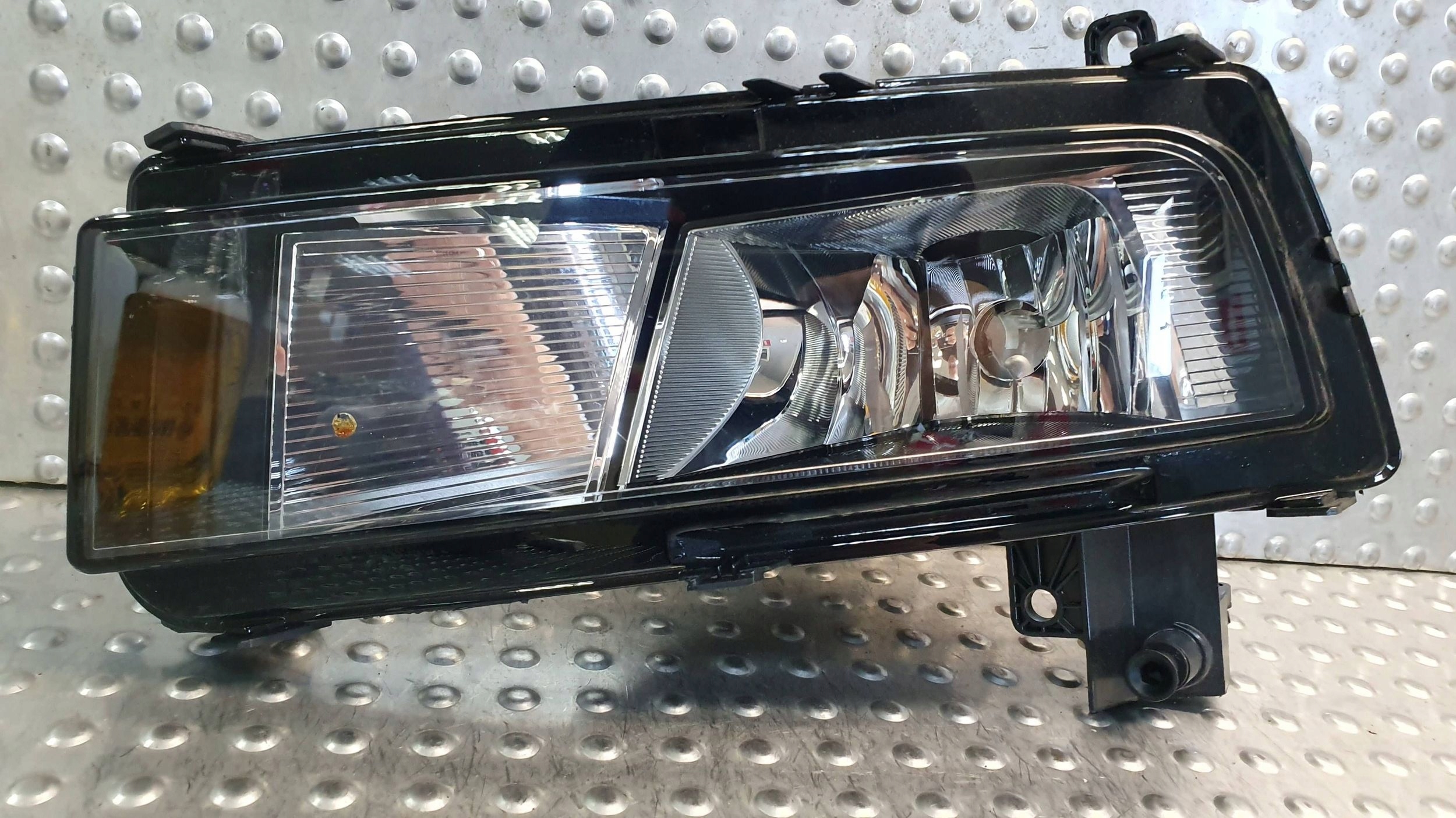Nebelscheinwerfer links VW TOURAN II 2 15- 5TA941661