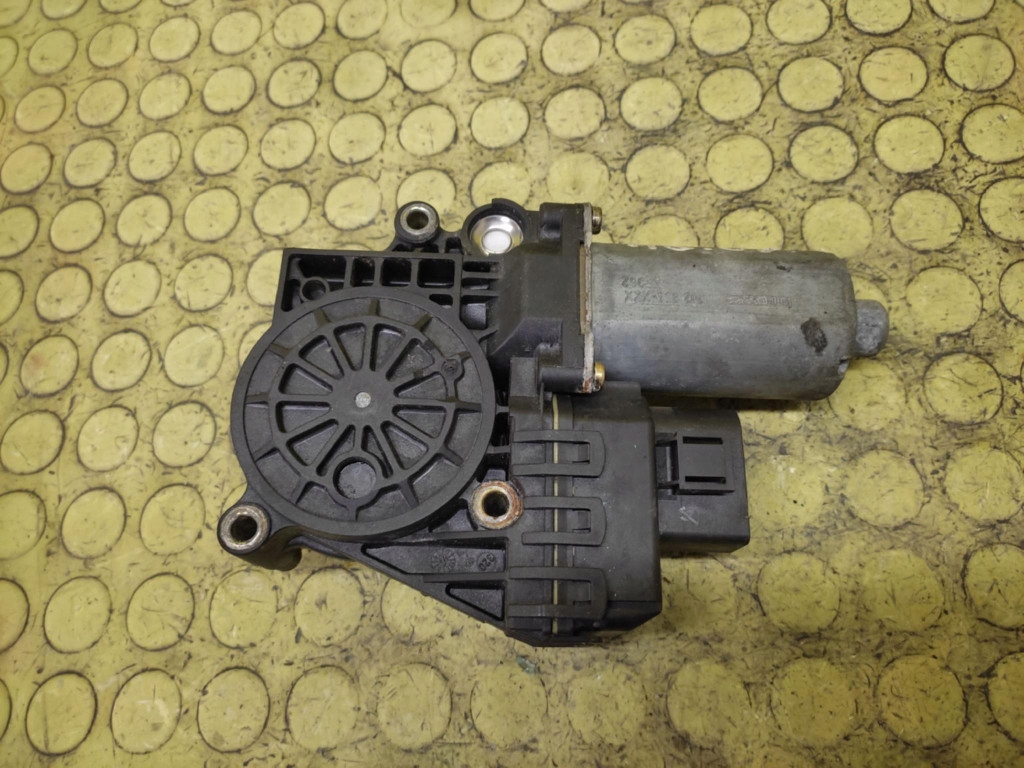 AUDI A6 C5 mini motor windows right front 0130821774