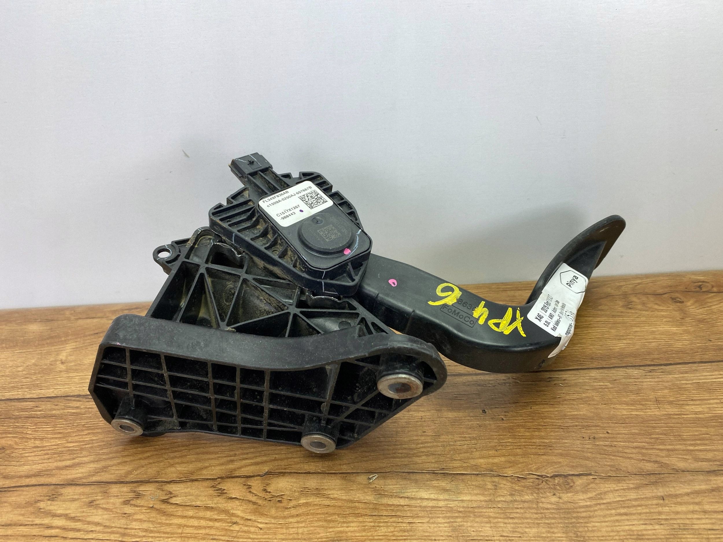 accelerator pedal Ford F150 2015+