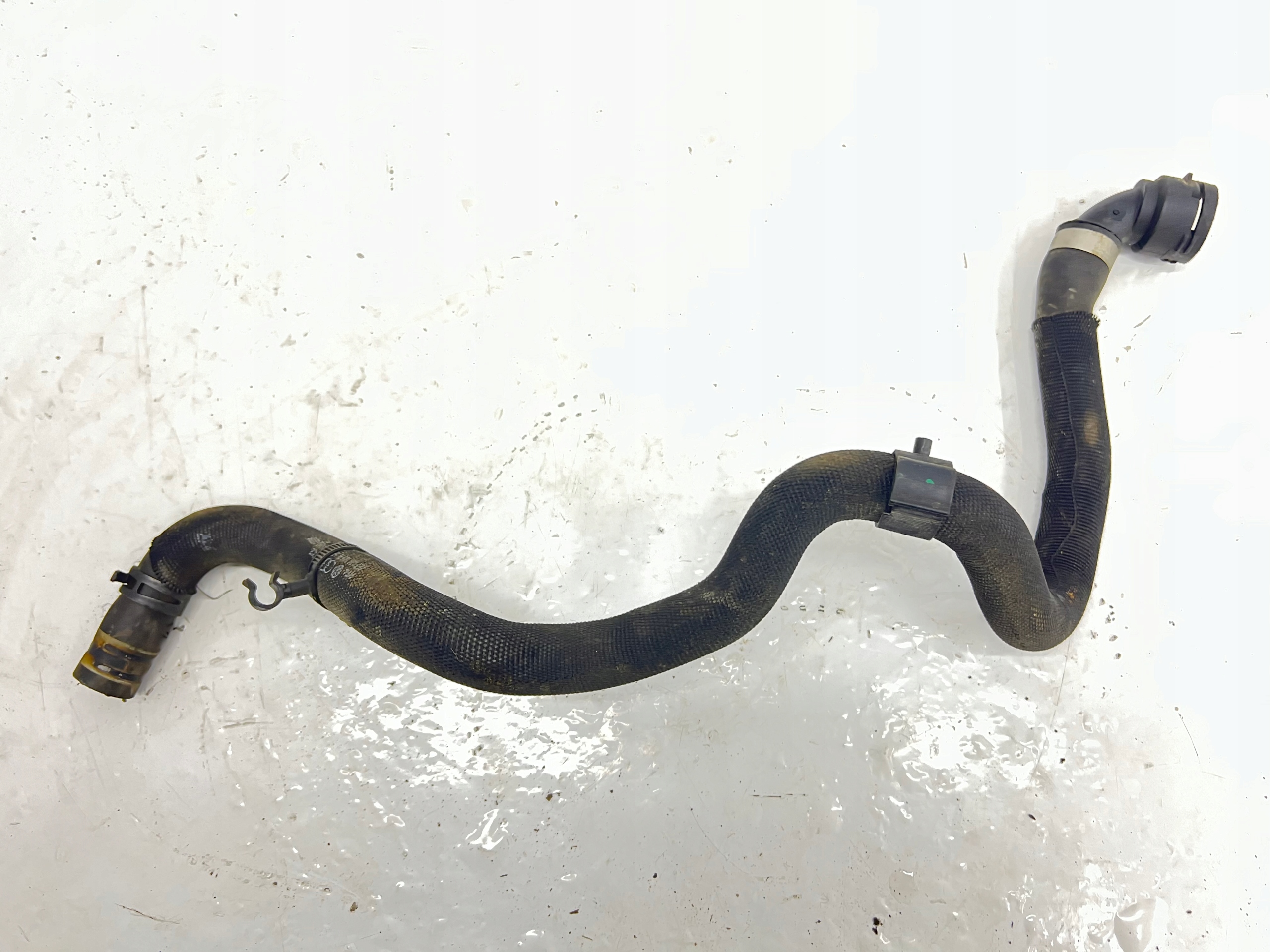 Audi A4 B7 hose cieczy chlodzacej 3,0 TDI 8E0121109R