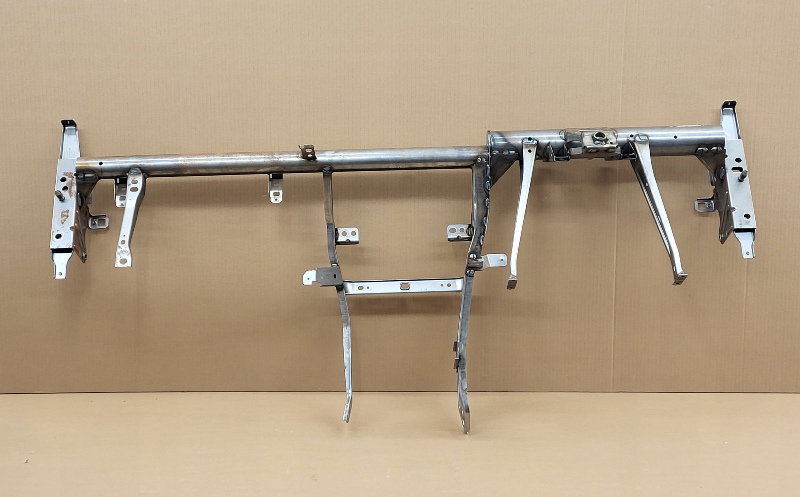 Support Traverse support tableau bord DESKE VOLVO XC40 C40 EUROPA