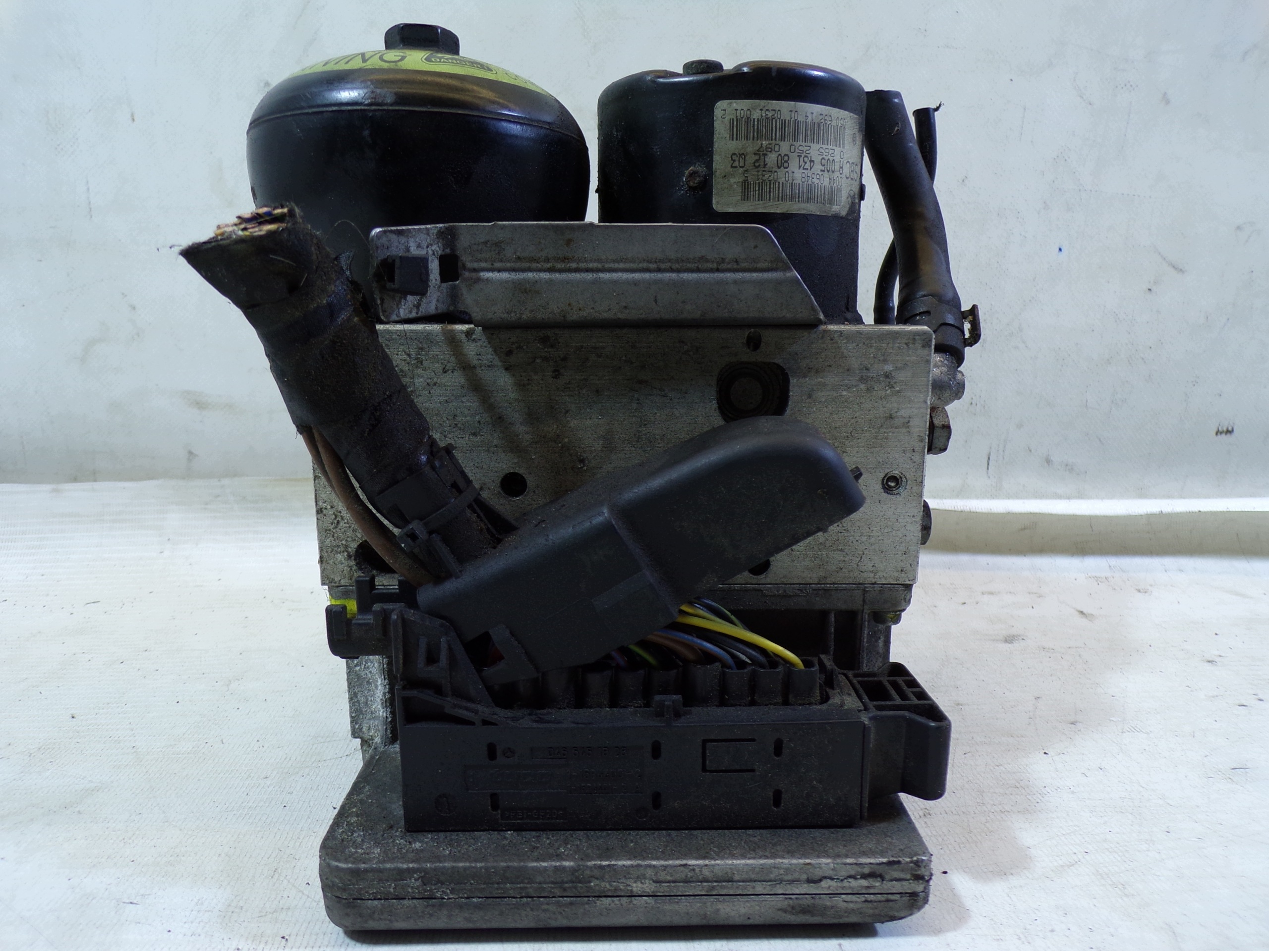 pompe ABS MERCEDES W211 A0054318012Q3 / 0265250097 (1)