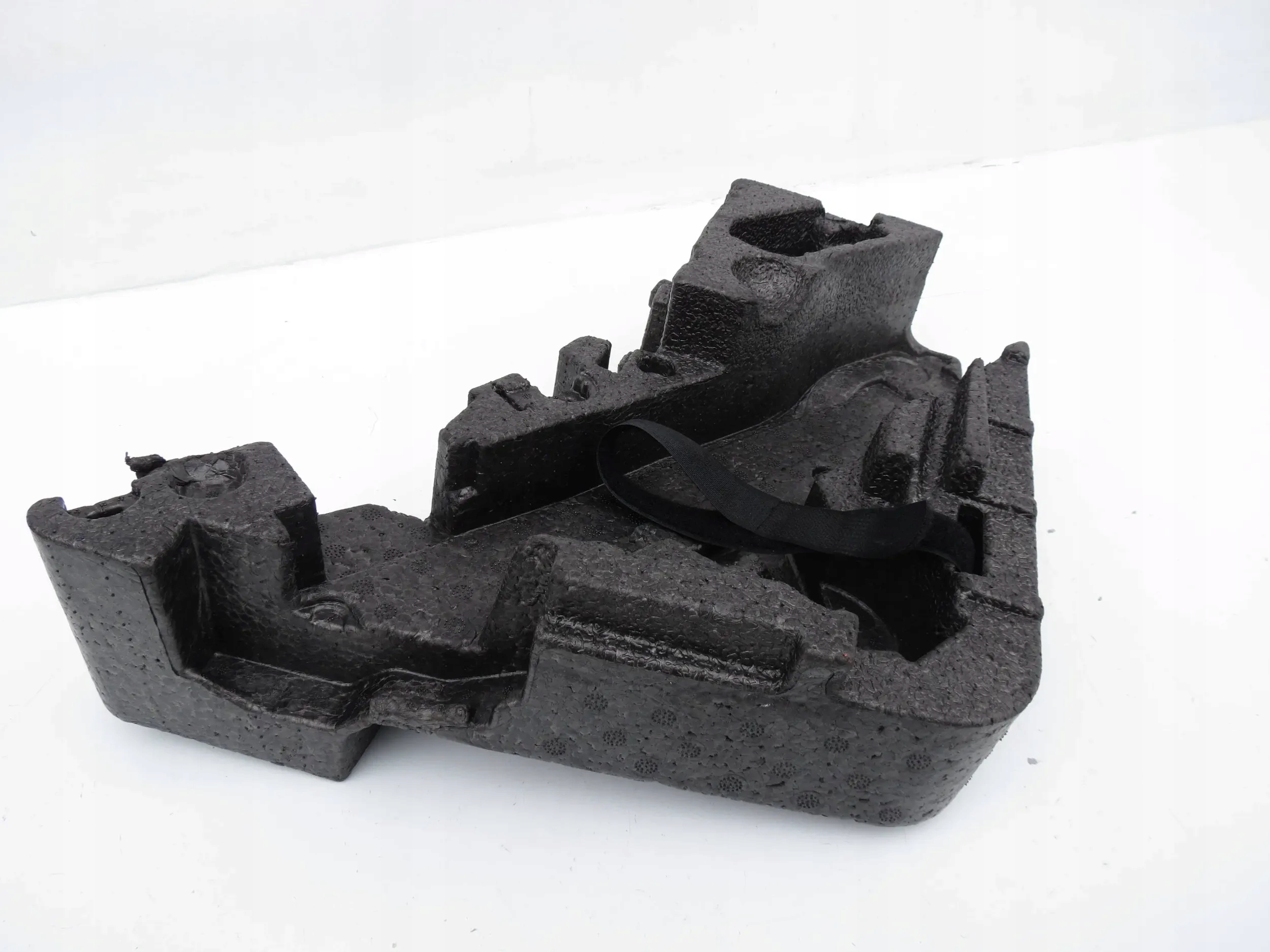 WKLAD polystirene boot 7L0012112A PORSCHE CAYENNE and 7L 7L5