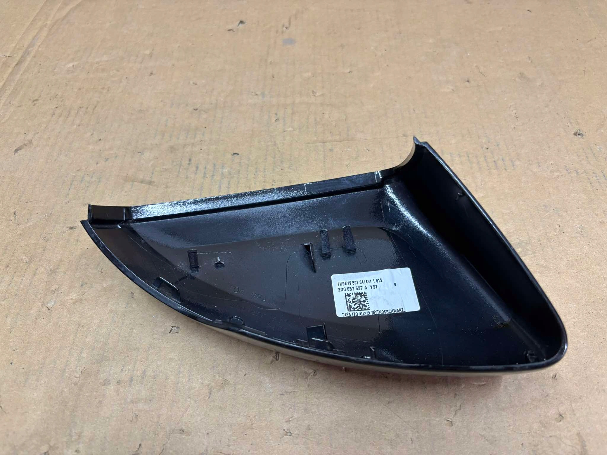 cover mirrors left VW POLO VI 2G0857537A