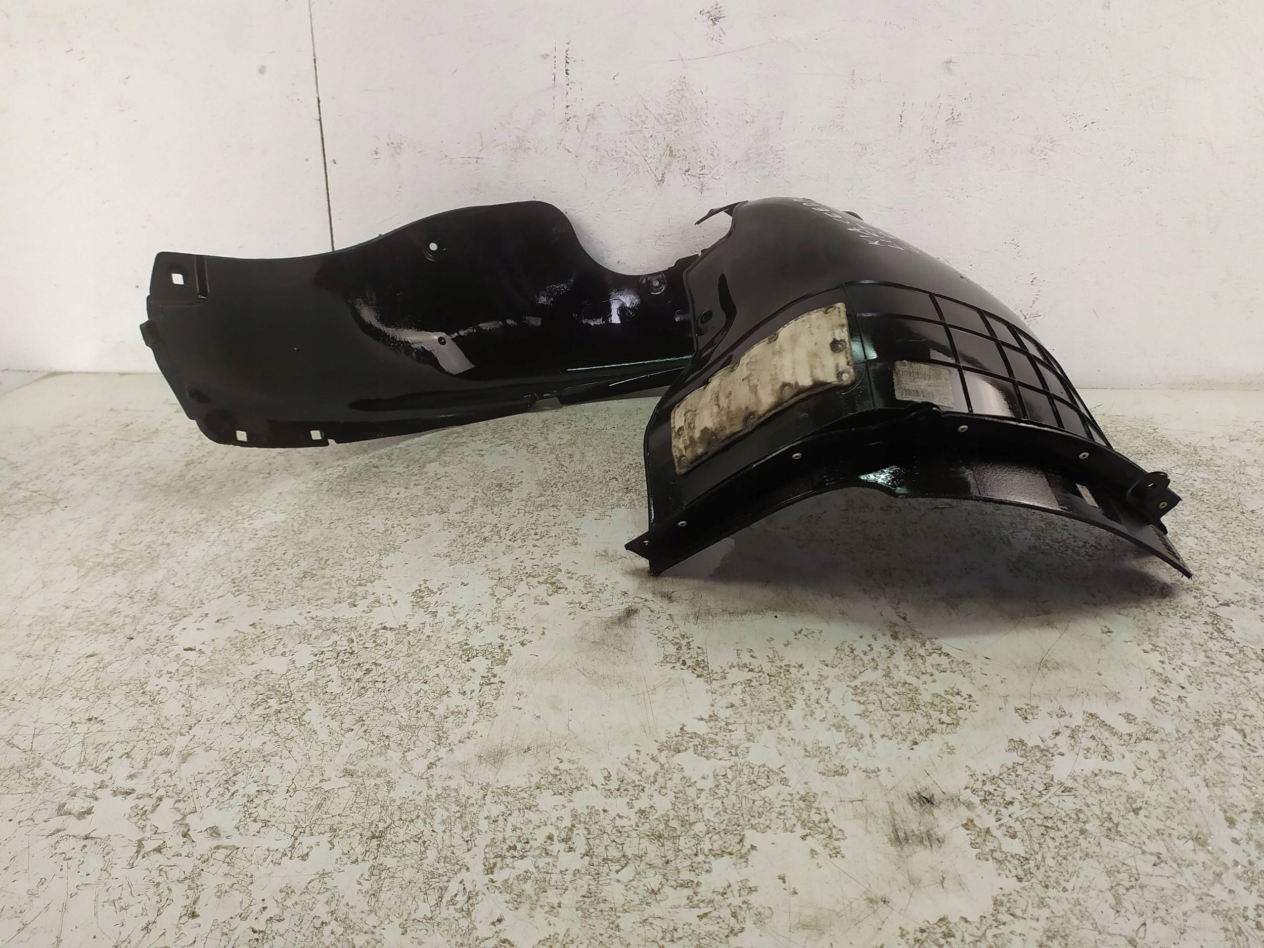 подкрылки kia CEED III левая передняя